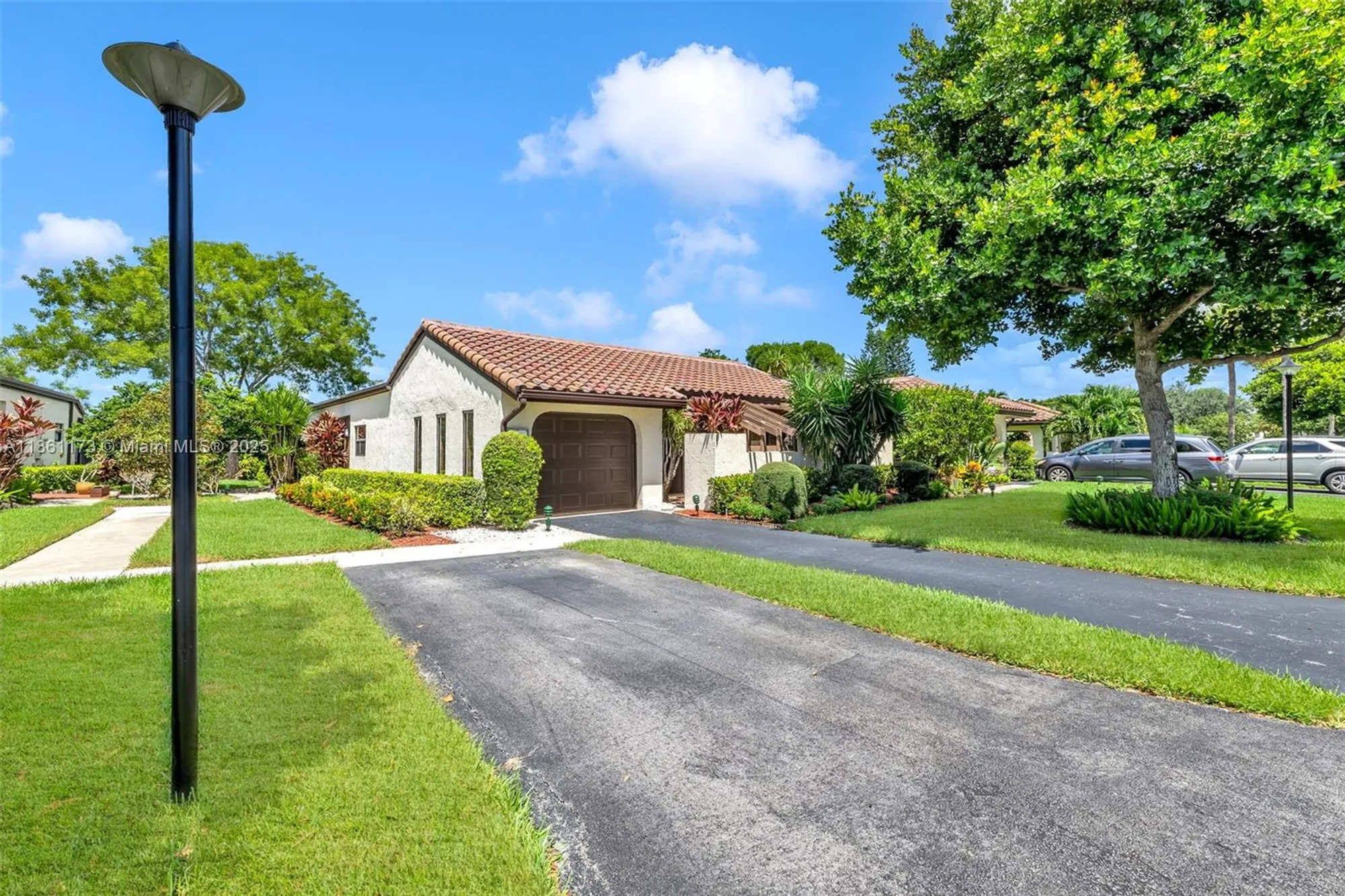 Property Slideshow image 4 of 40 | 21899 arriba real, Boca Raton, FL, 33433