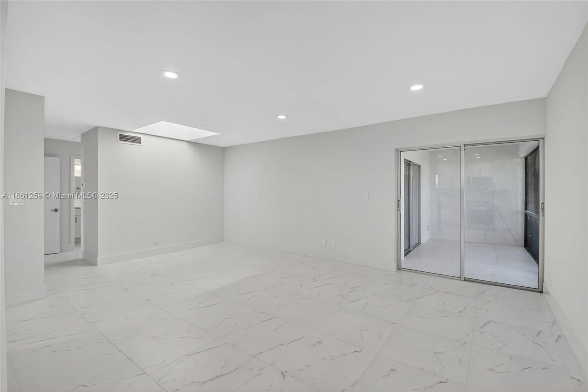 Property Slideshow image 10 of 41 | 8840 rheims rd, Boca Raton, FL, 33496