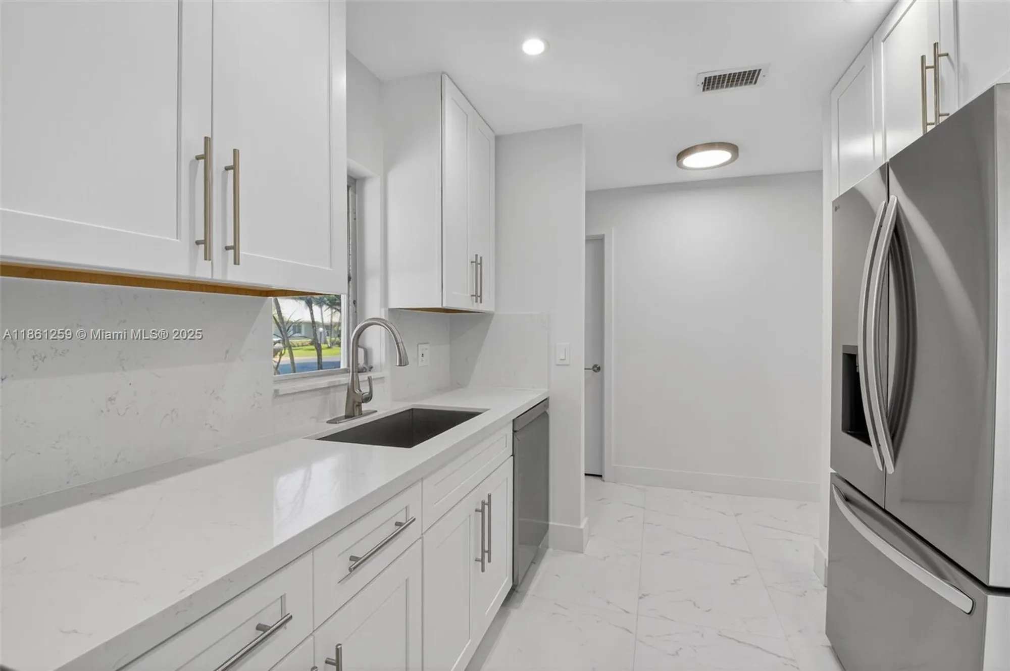 Property Slideshow image 11 of 41 | 8840 rheims rd, Boca Raton, FL, 33496