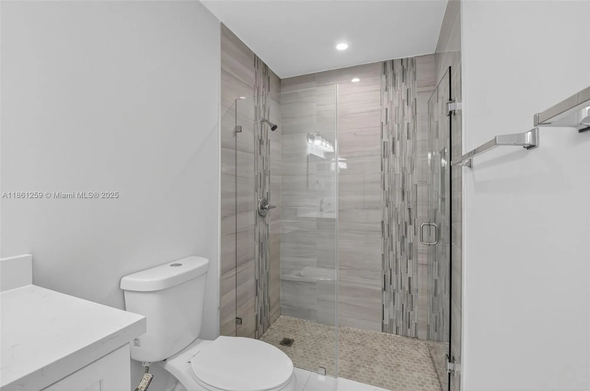 Property Slideshow image 21 of 41 | 8840 rheims rd, Boca Raton, FL, 33496