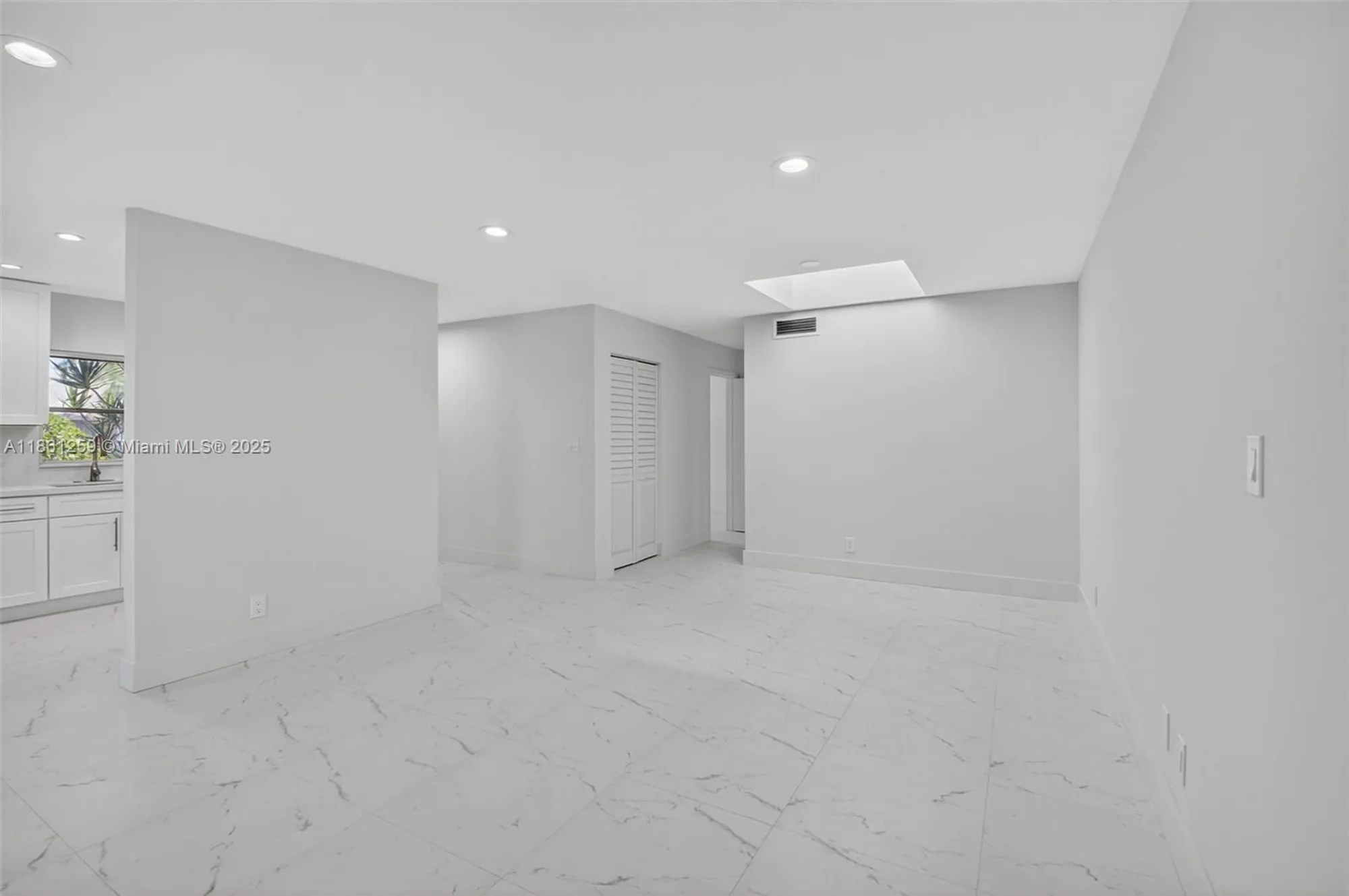 Property Slideshow image 8 of 41 | 8840 rheims rd, Boca Raton, FL, 33496