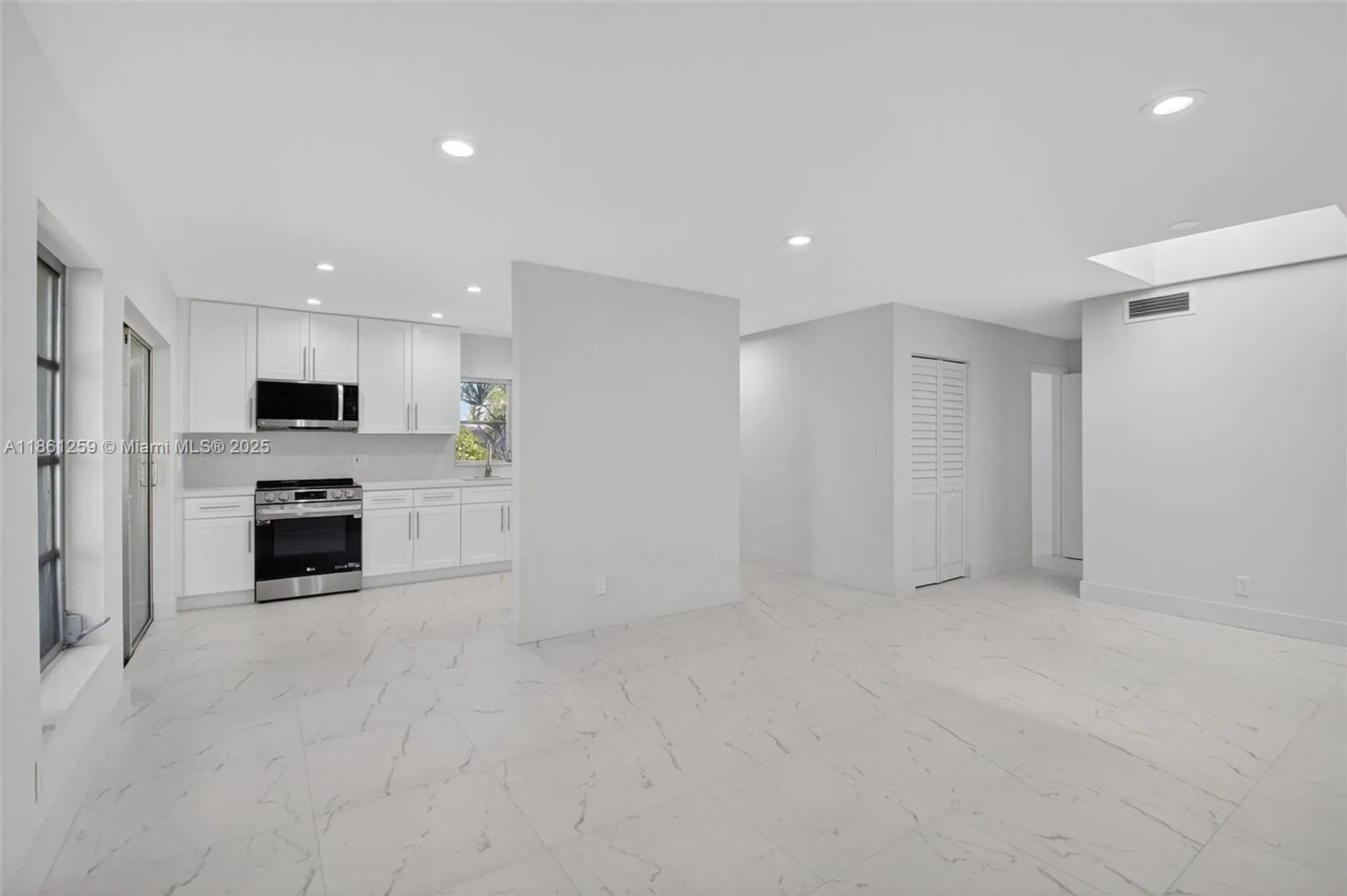 Property Slideshow image 9 of 41 | 8840 rheims rd, Boca Raton, FL, 33496