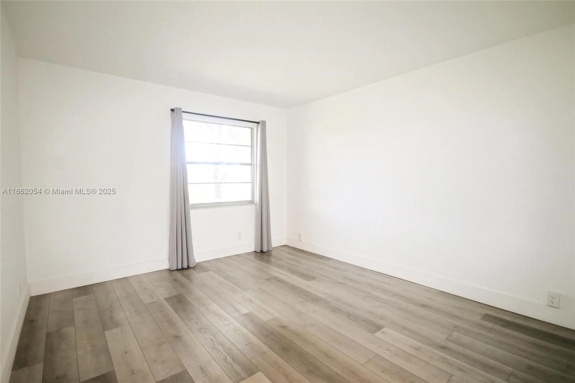 Property Slideshow image 19 of 31 | 301 sw 135th ave 113c, Pembroke Pines, FL, 33027