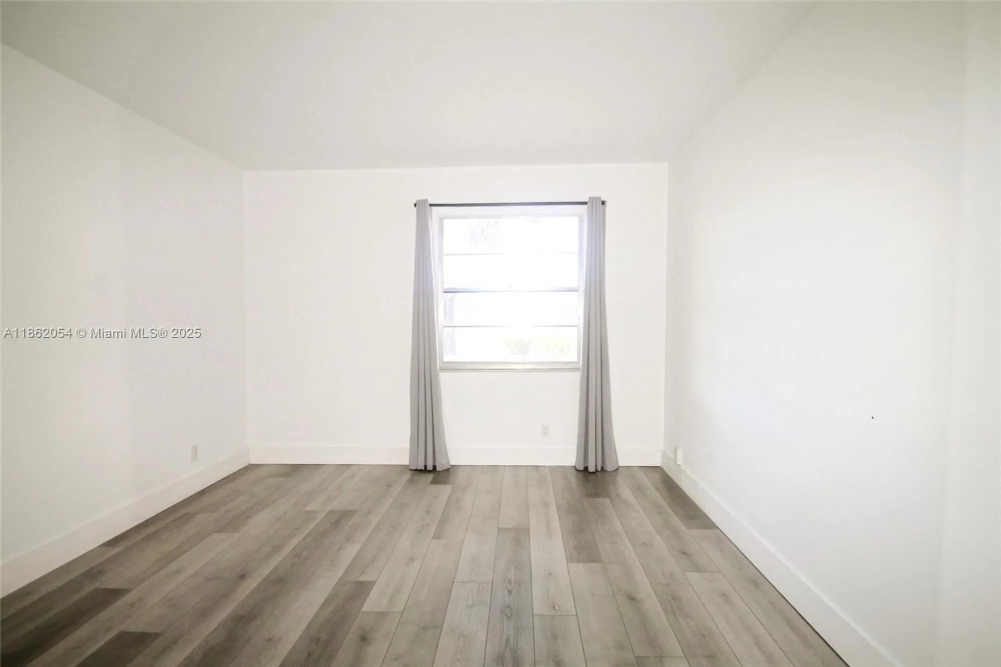 Property Slideshow image 13 of 31 | 301 sw 135th ave 113c, Pembroke Pines, FL, 33027