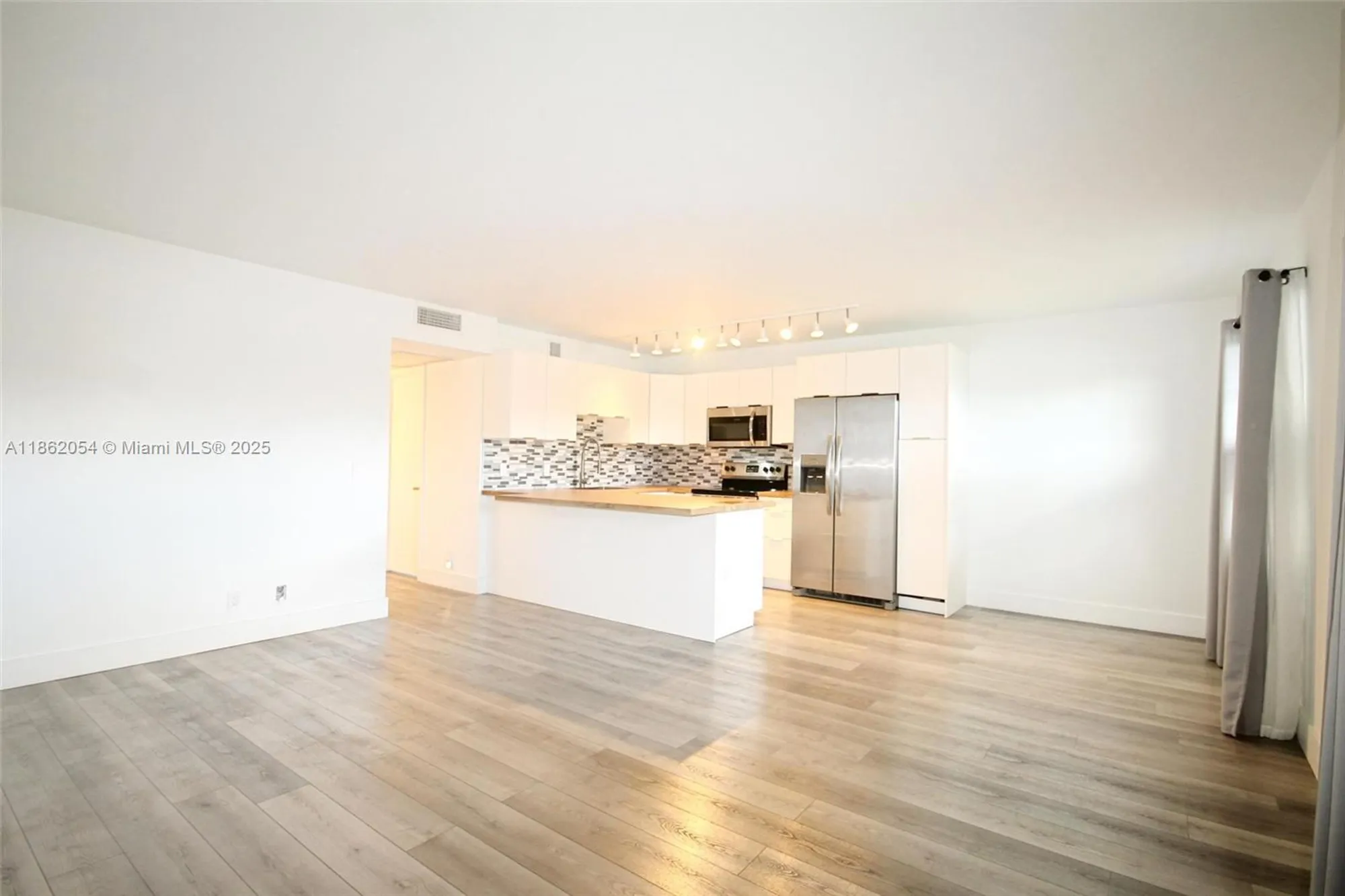 Property Slideshow image 6 of 31 | 301 sw 135th ave 113c, Pembroke Pines, FL, 33027