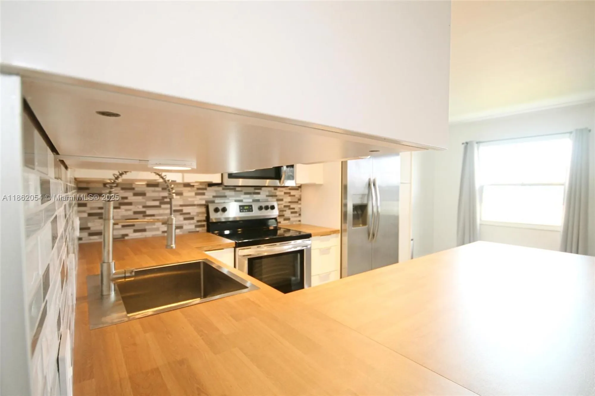 Property Slideshow image 8 of 31 | 301 sw 135th ave 113c, Pembroke Pines, FL, 33027