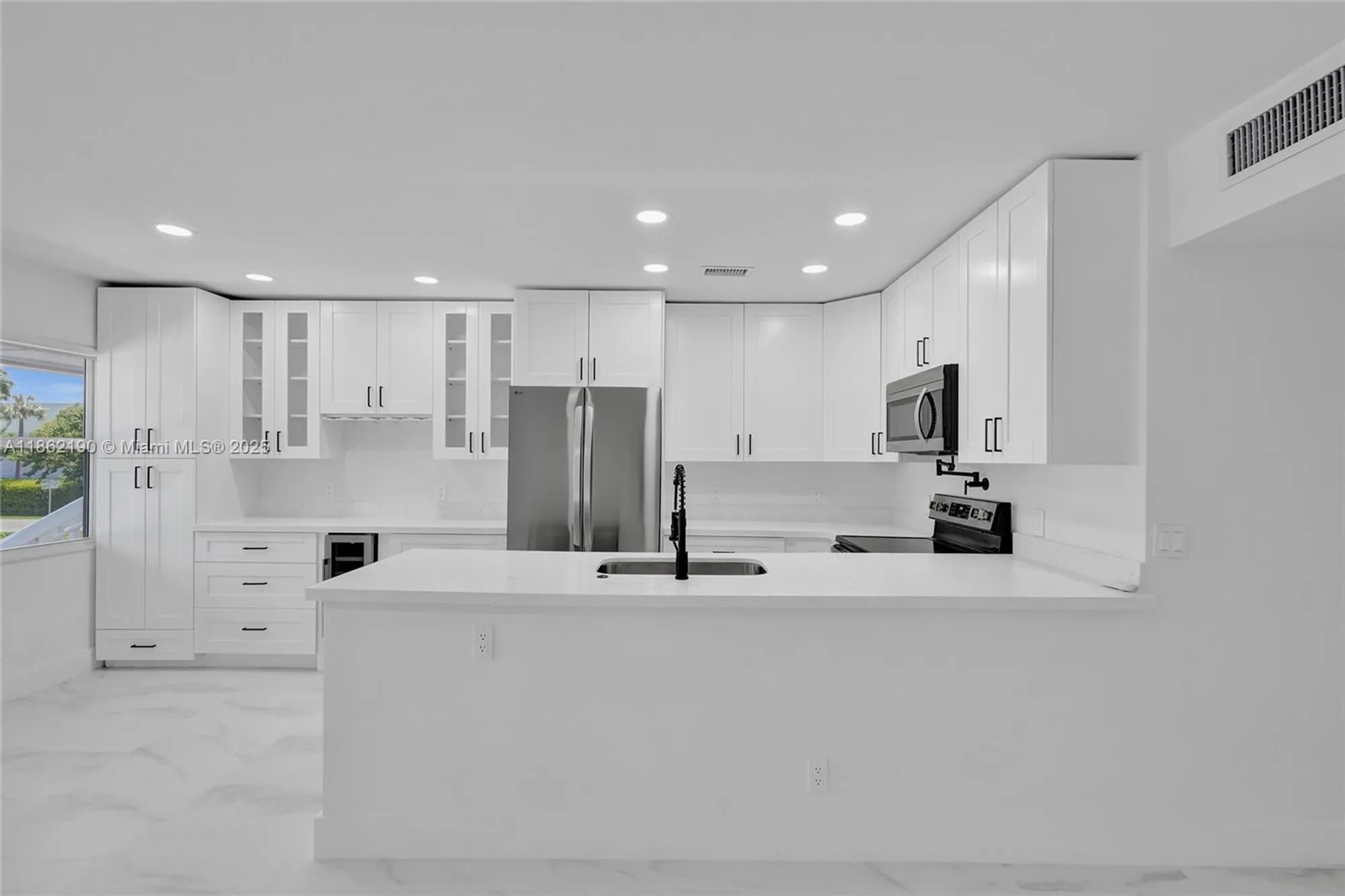Property Slideshow image 1 of 39 | 67 newport d # 67, Deerfield Beach, FL, 33442