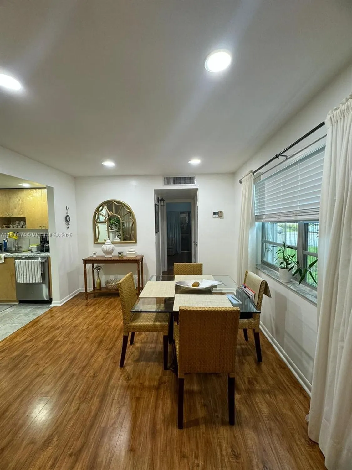 Property Slideshow image 8 of 15 | 303 burgundy g # 303, Delray Beach, FL, 33484