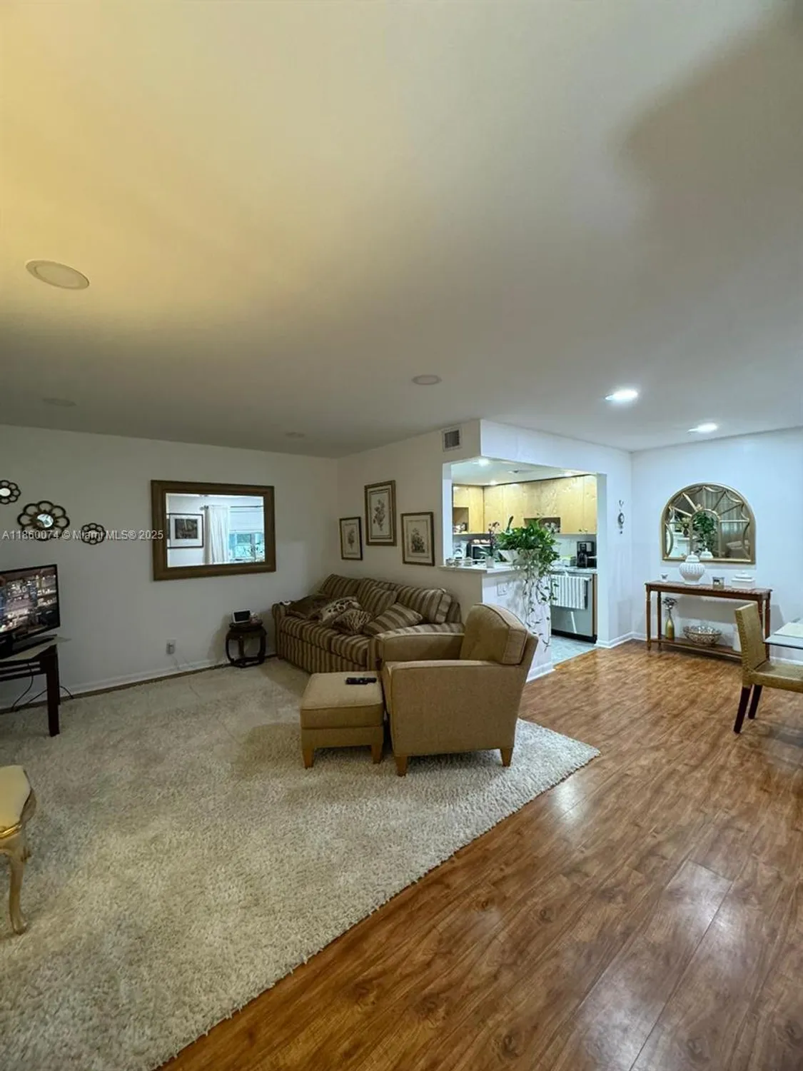 Property Slideshow image 9 of 15 | 303 burgundy g # 303, Delray Beach, FL, 33484