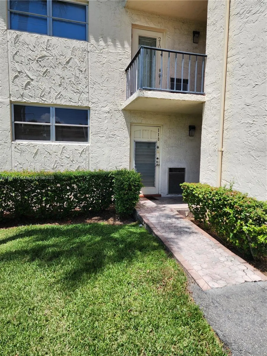 Property Slideshow image 1 of 45 | 681 s hollybrook dr apt 110, Pembroke Pines, FL, 33025