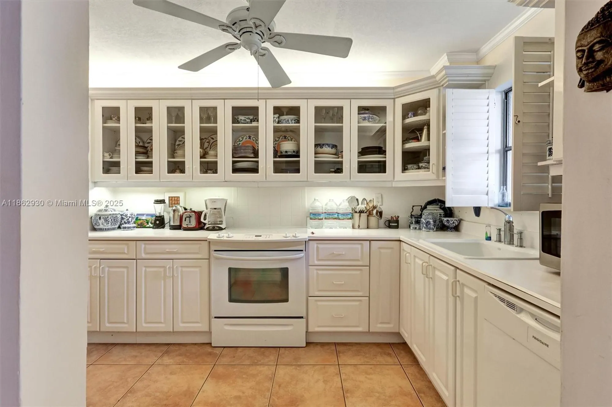 Property Slideshow image 16 of 32 | 5860 nw 44th st 214, Lauderhill, FL, 33319