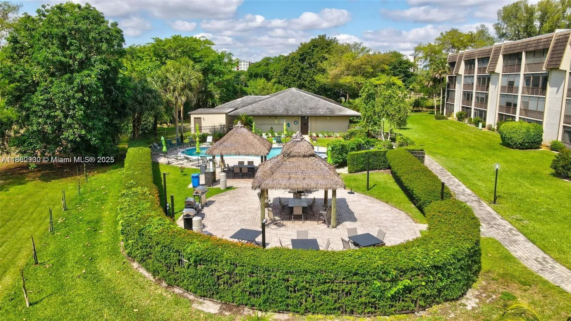 Property Slideshow image 24 of 32 | 5860 nw 44th st 214, Lauderhill, FL, 33319