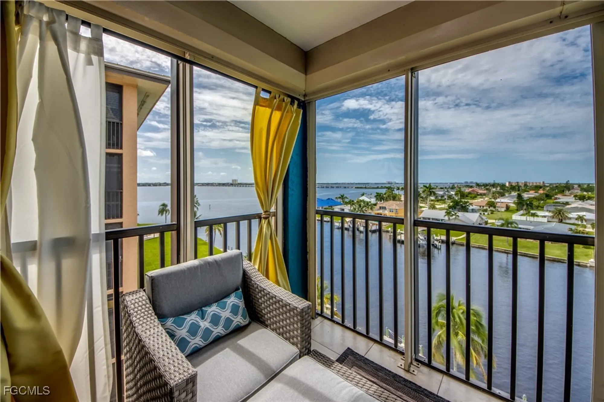 Property Slideshow image 33 of 49 | 4260 se 20th pl 701, Cape Coral, FL, 33904