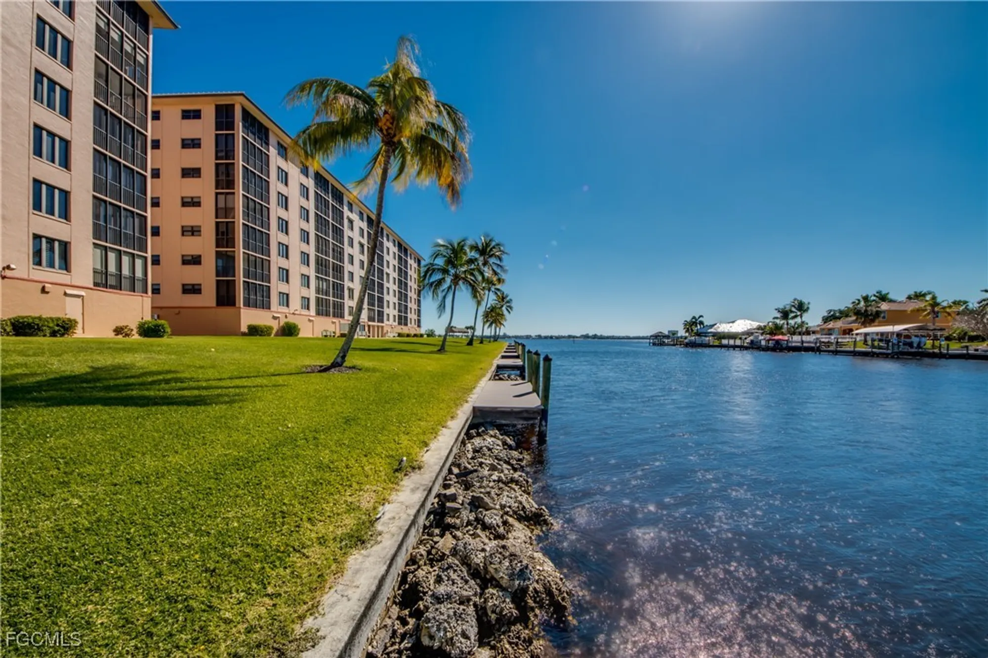 Property Slideshow image 44 of 49 | 4260 se 20th pl 701, Cape Coral, FL, 33904
