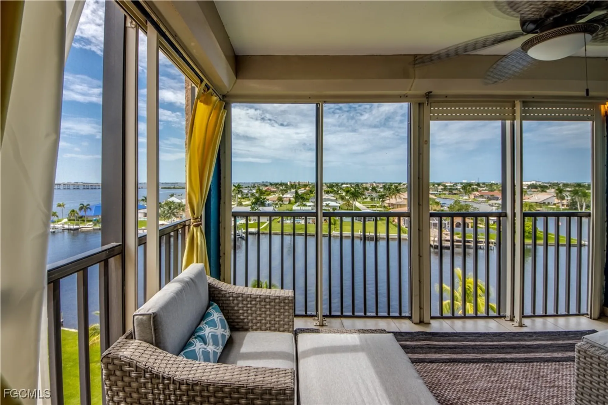 Property Slideshow image 4 of 49 | 4260 se 20th pl 701, Cape Coral, FL, 33904