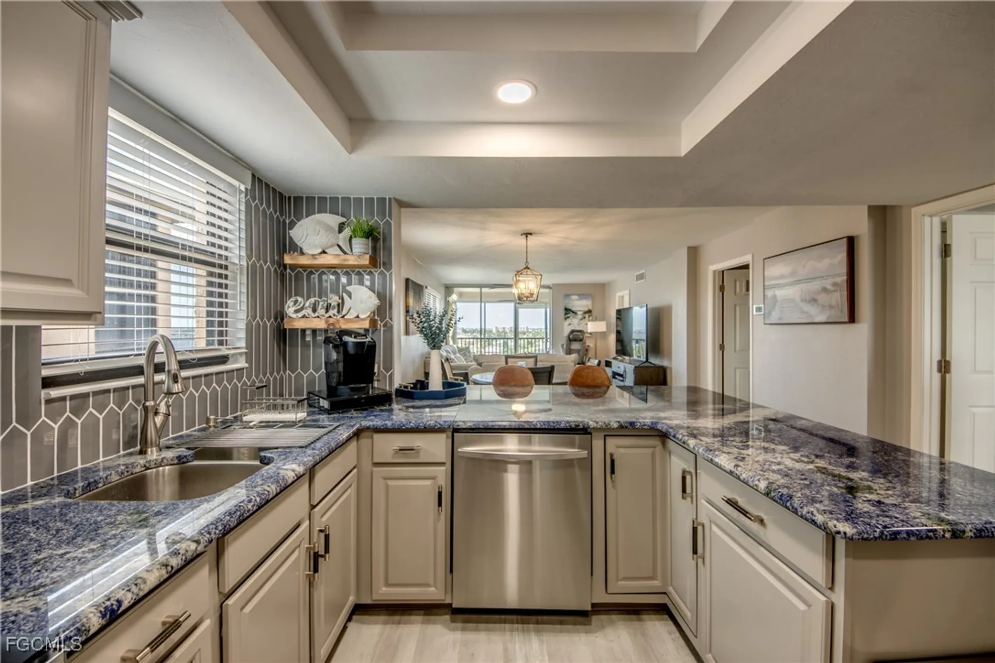 Property Slideshow image 7 of 49 | 4260 se 20th pl 701, Cape Coral, FL, 33904