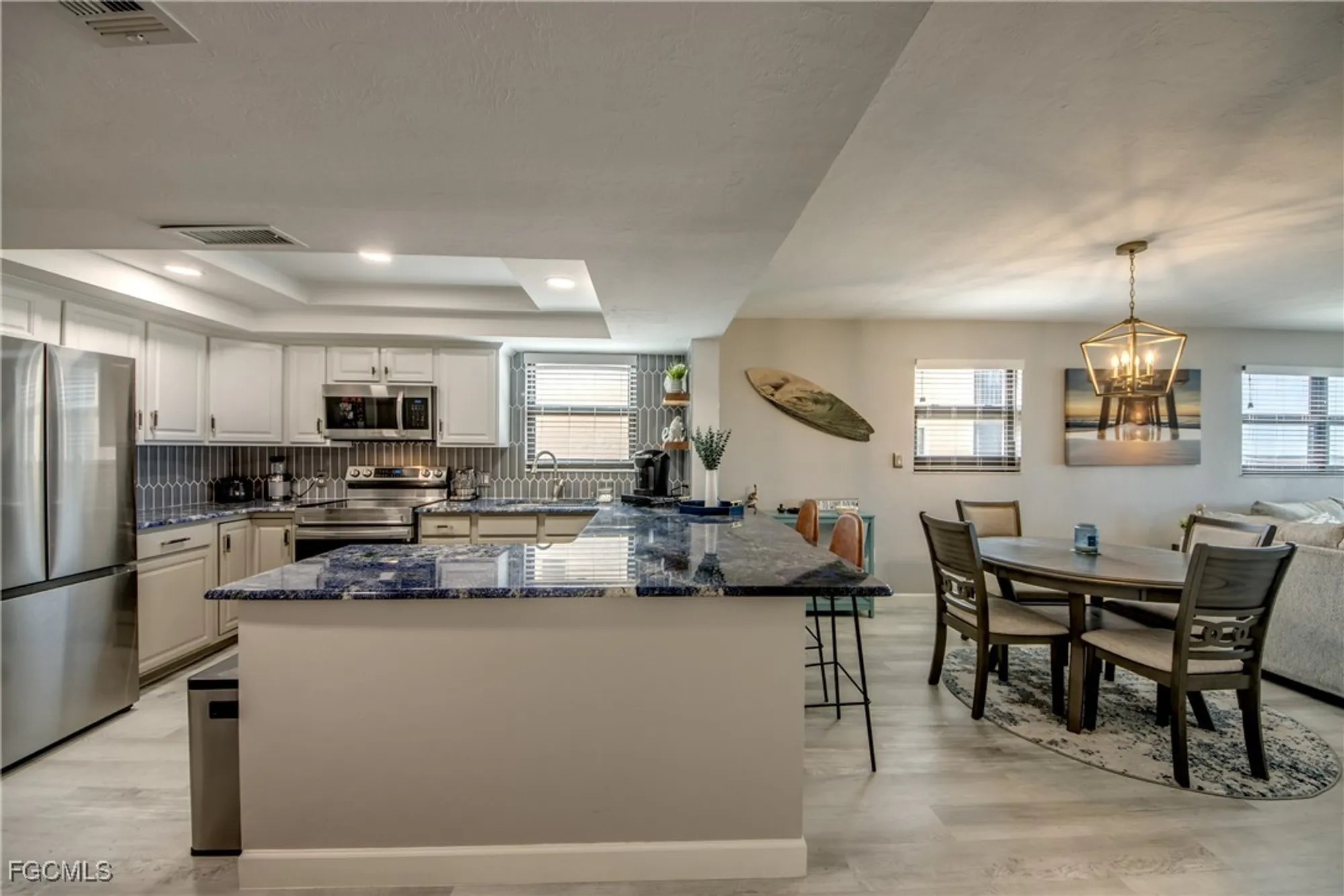 Property Slideshow image 9 of 49 | 4260 se 20th pl 701, Cape Coral, FL, 33904