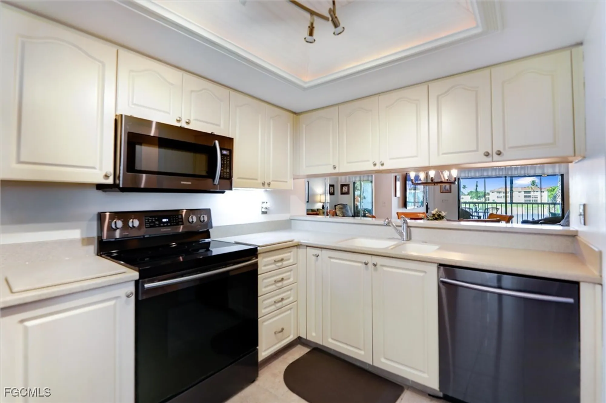 Property Slideshow image 11 of 42 | , Fort Myers, FL, 33908