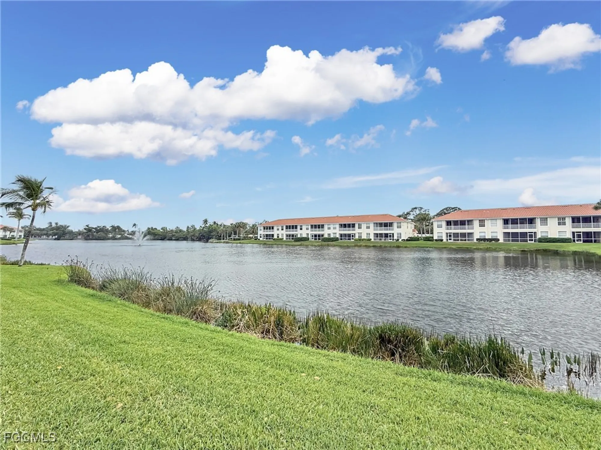 Property Slideshow image 27 of 35 | 15055 tamarind cay ct 1209, Fort Myers, FL, 33908