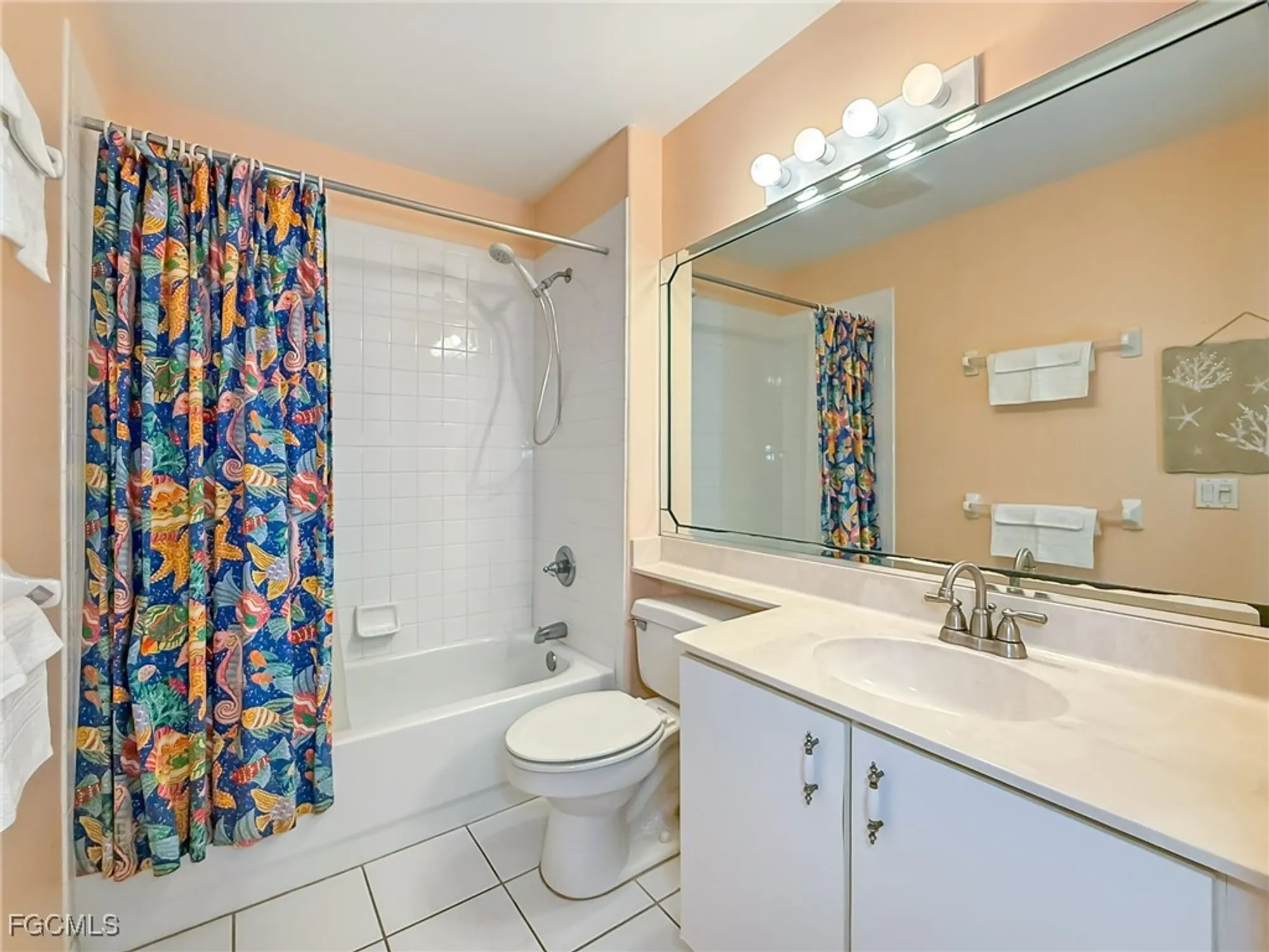 Property Slideshow image 22 of 35 | 15055 tamarind cay ct 1209, Fort Myers, FL, 33908