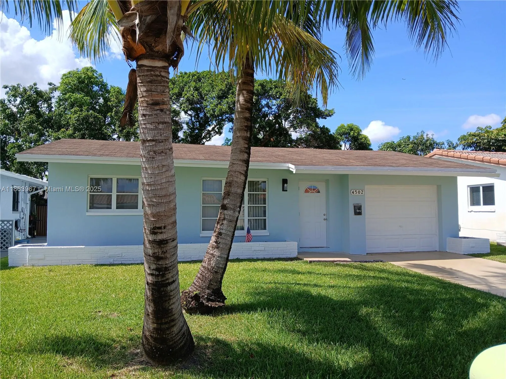Property Slideshow image 1 of 16 | 4502 nw 46th st, Tamarac, FL, 33319