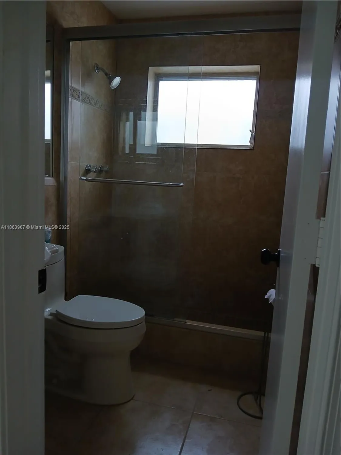 Property Slideshow image 10 of 16 | 4502 nw 46th st, Tamarac, FL, 33319