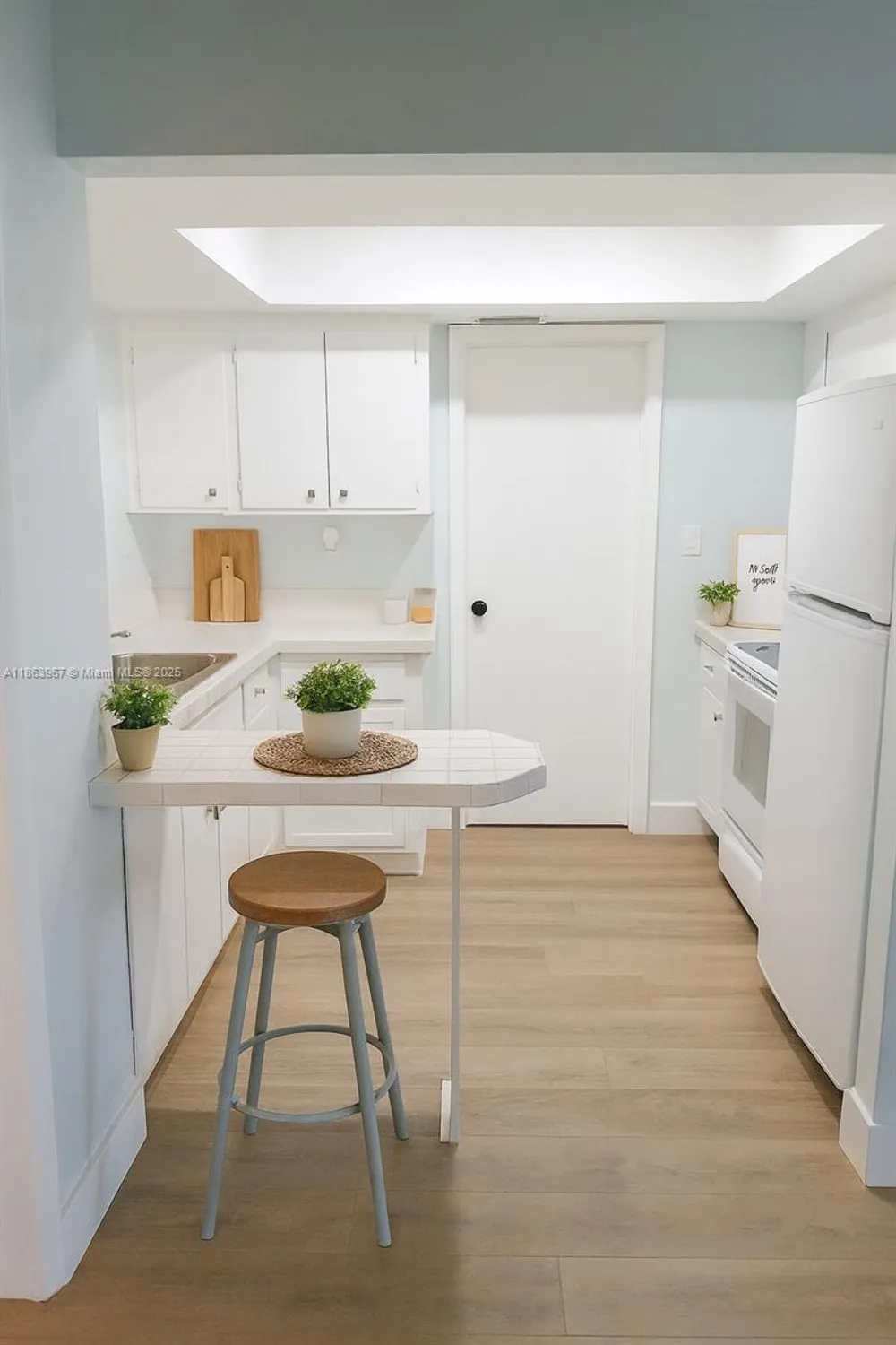 Property Slideshow image 7 of 16 | 4502 nw 46th st, Tamarac, FL, 33319