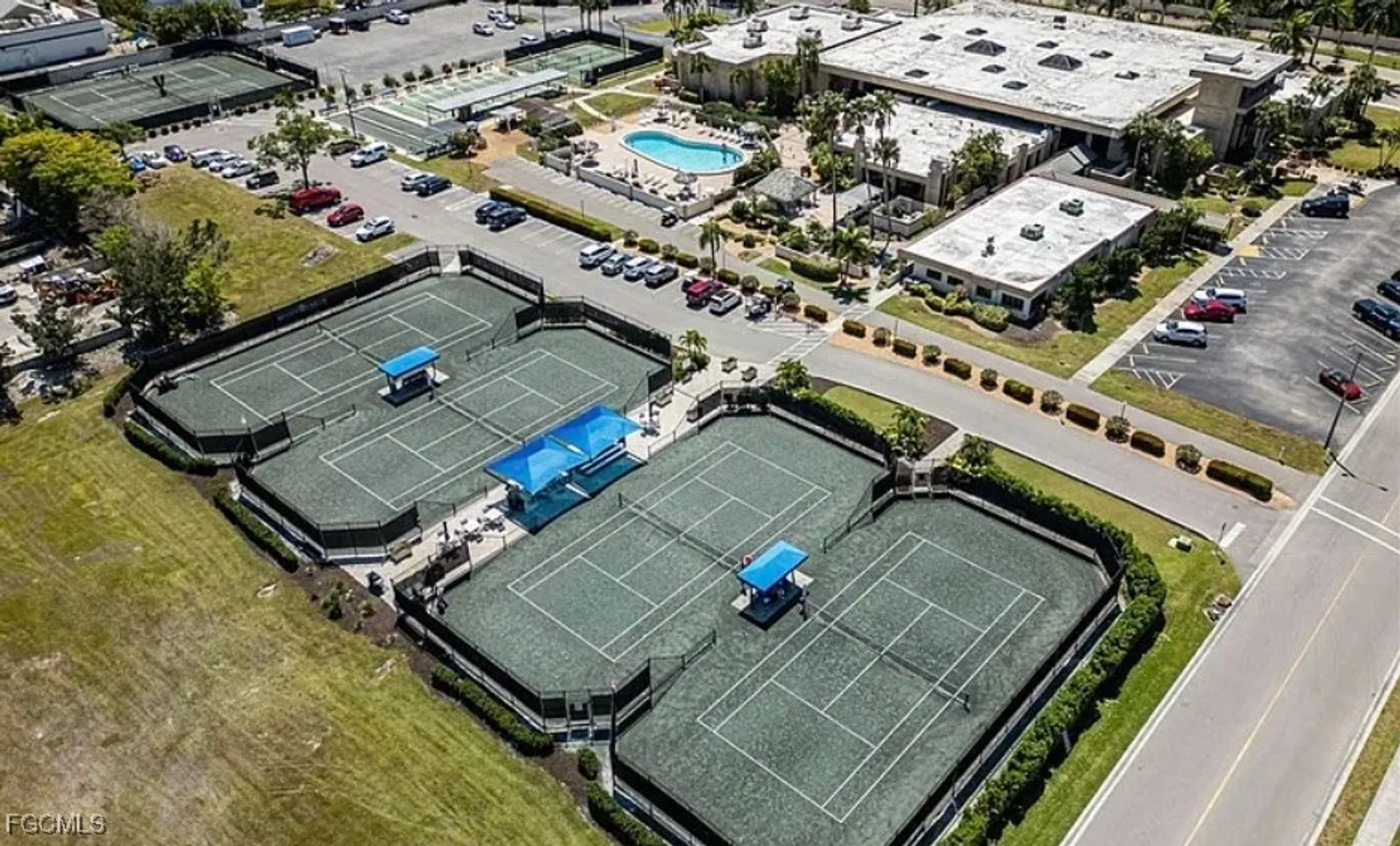 Property Slideshow image 31 of 35 | 7406 lake breeze dr apt 117, Fort Myers, FL, 33907