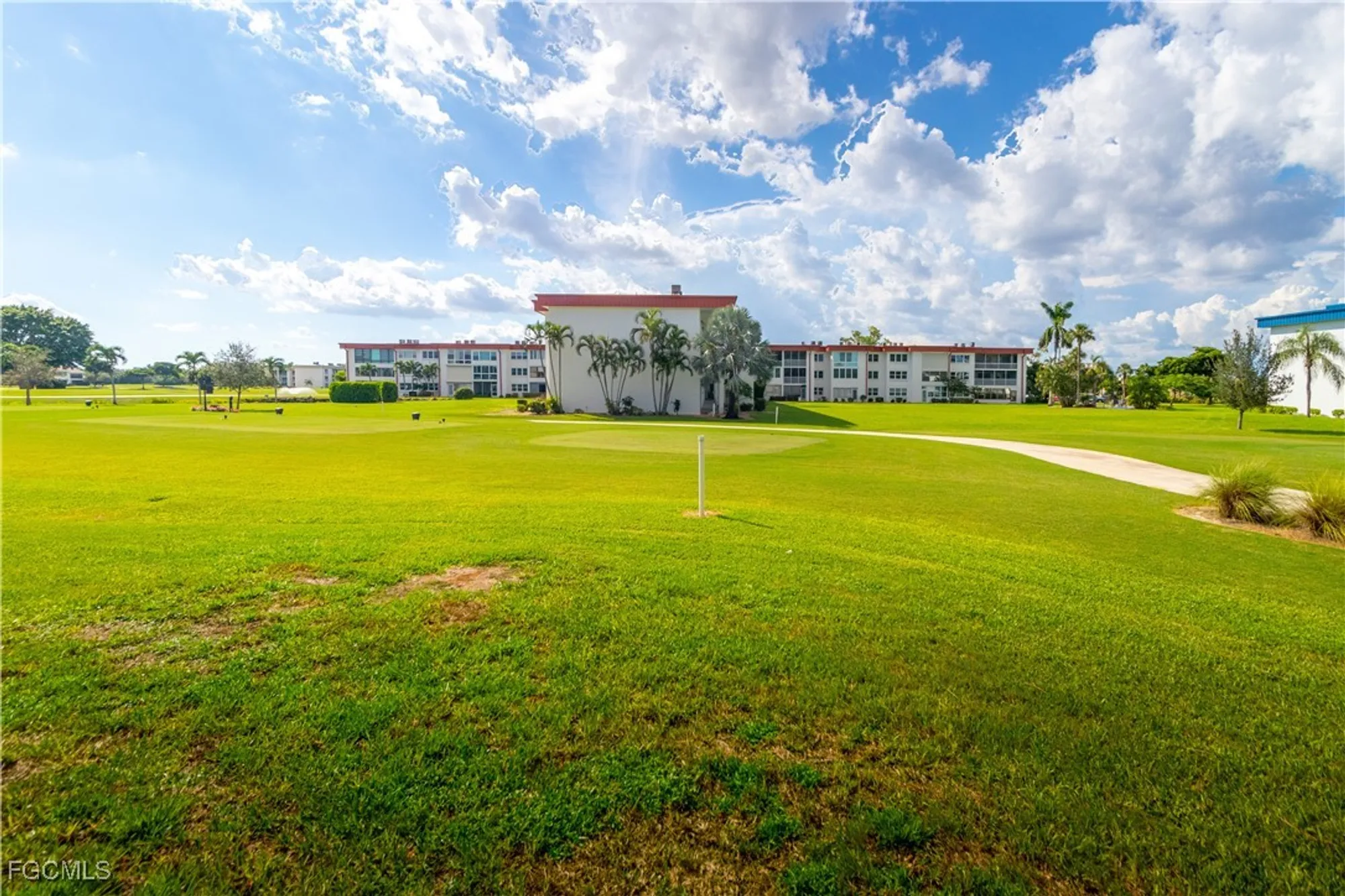 Property Slideshow image 13 of 41 | 1709 bent tree cir, Fort Myers, FL, 33907