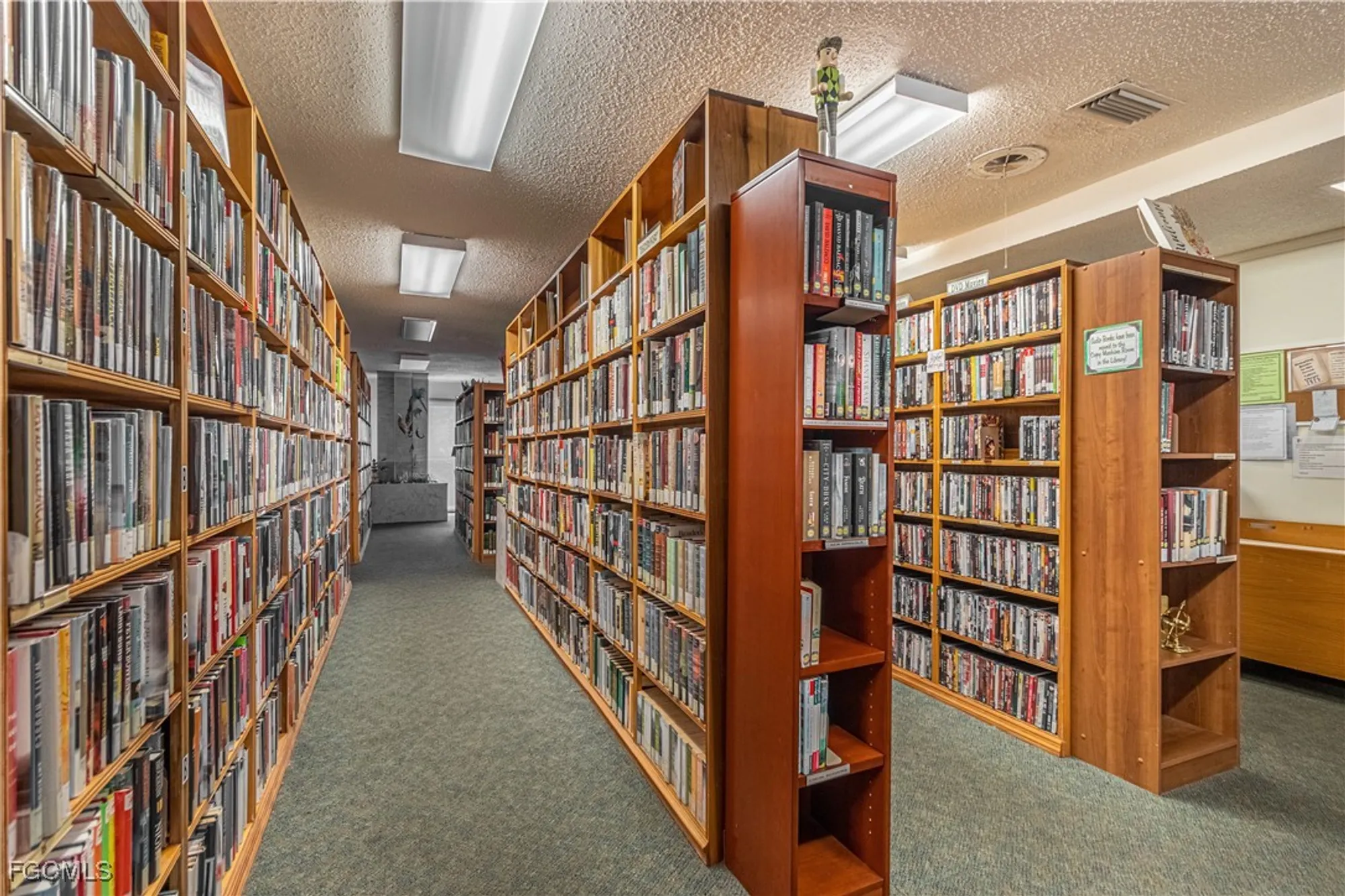 Property Slideshow image 36 of 41 | 1709 bent tree cir, Fort Myers, FL, 33907