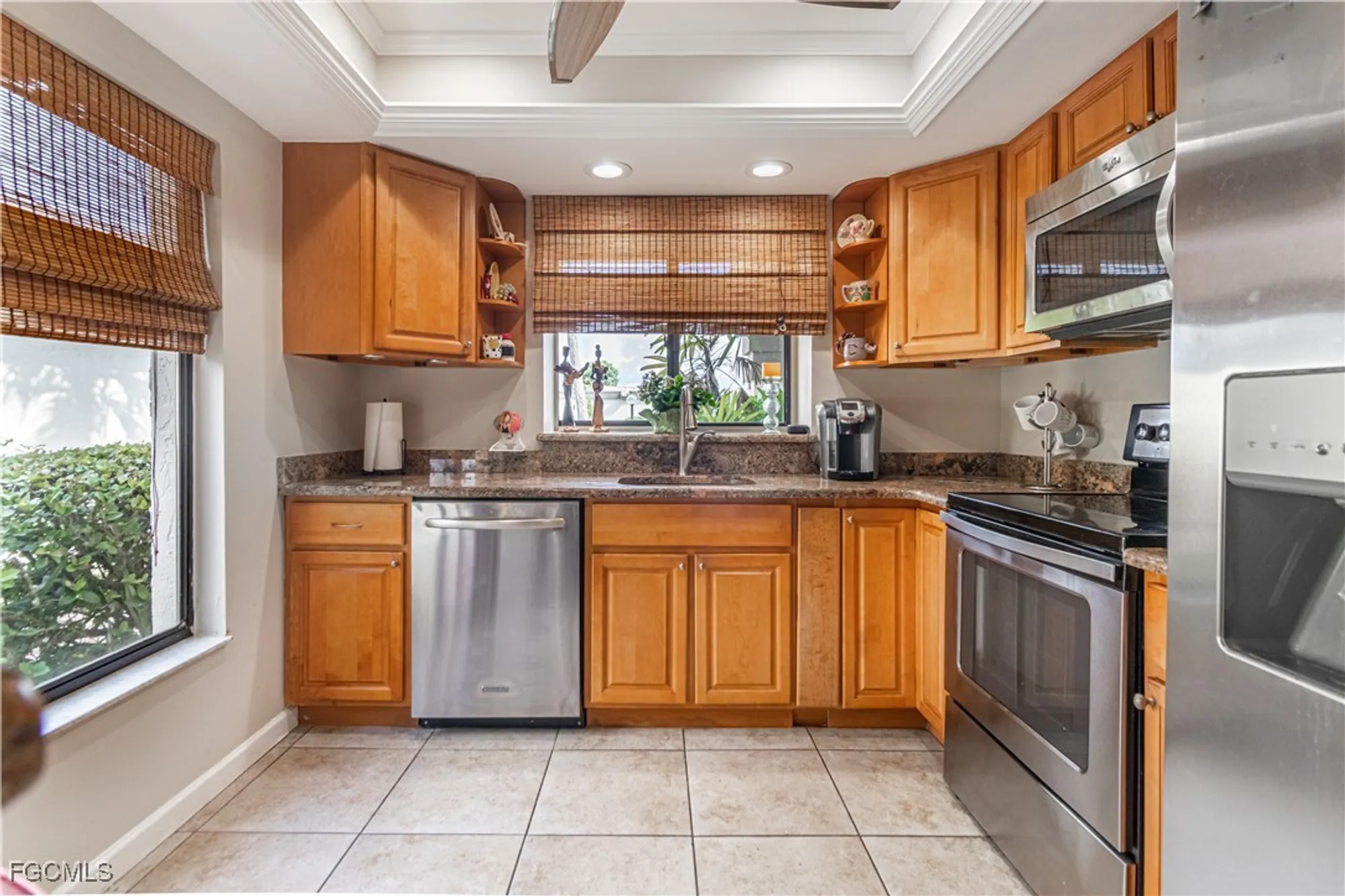 Property Slideshow image 4 of 41 | 1709 bent tree cir, Fort Myers, FL, 33907