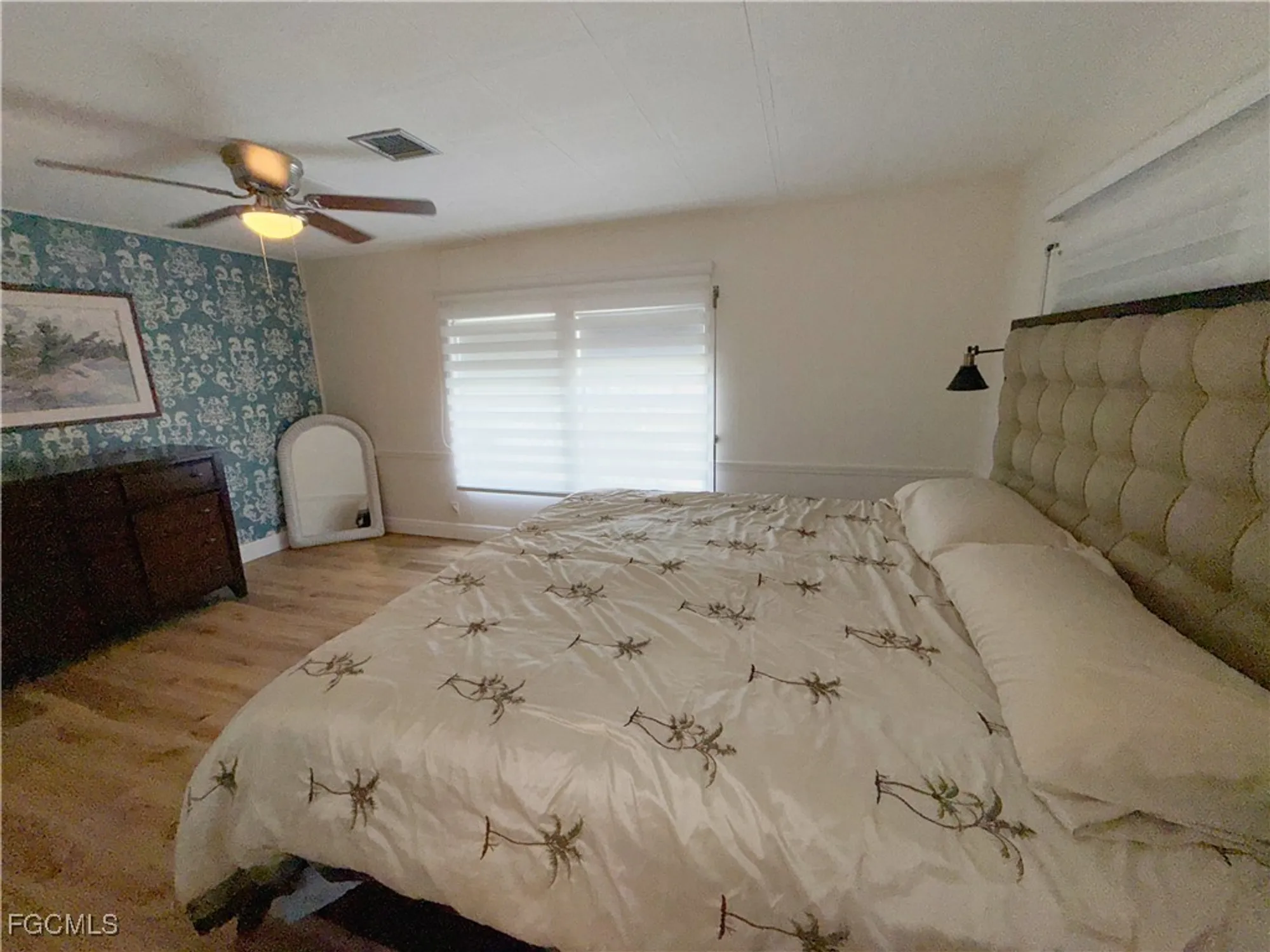 Property Slideshow image 19 of 31 | 5513 sir walter way, North Fort Myers, FL, 33917