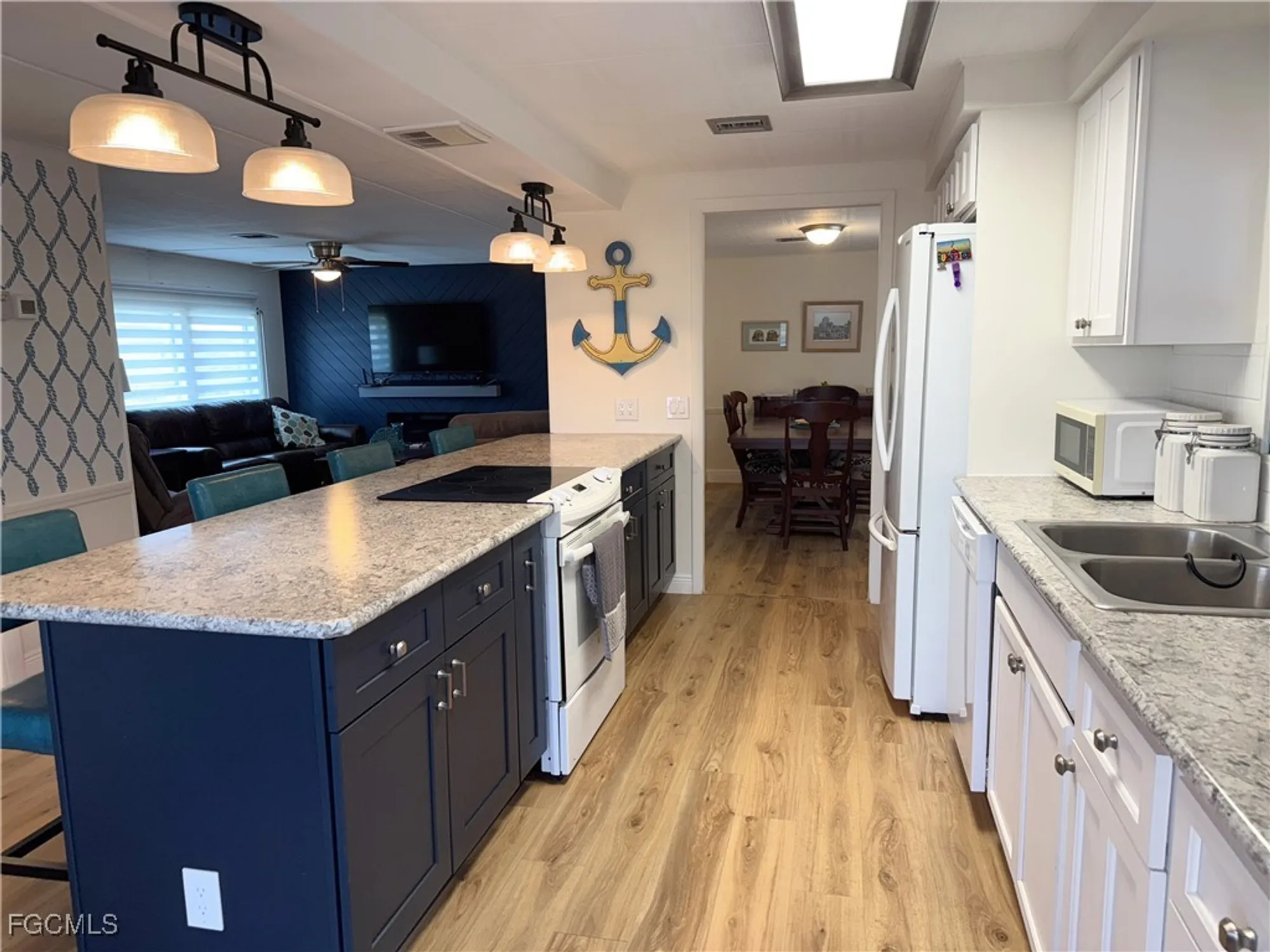 Property Slideshow image 1 of 31 | 5513 sir walter way, North Fort Myers, FL, 33917