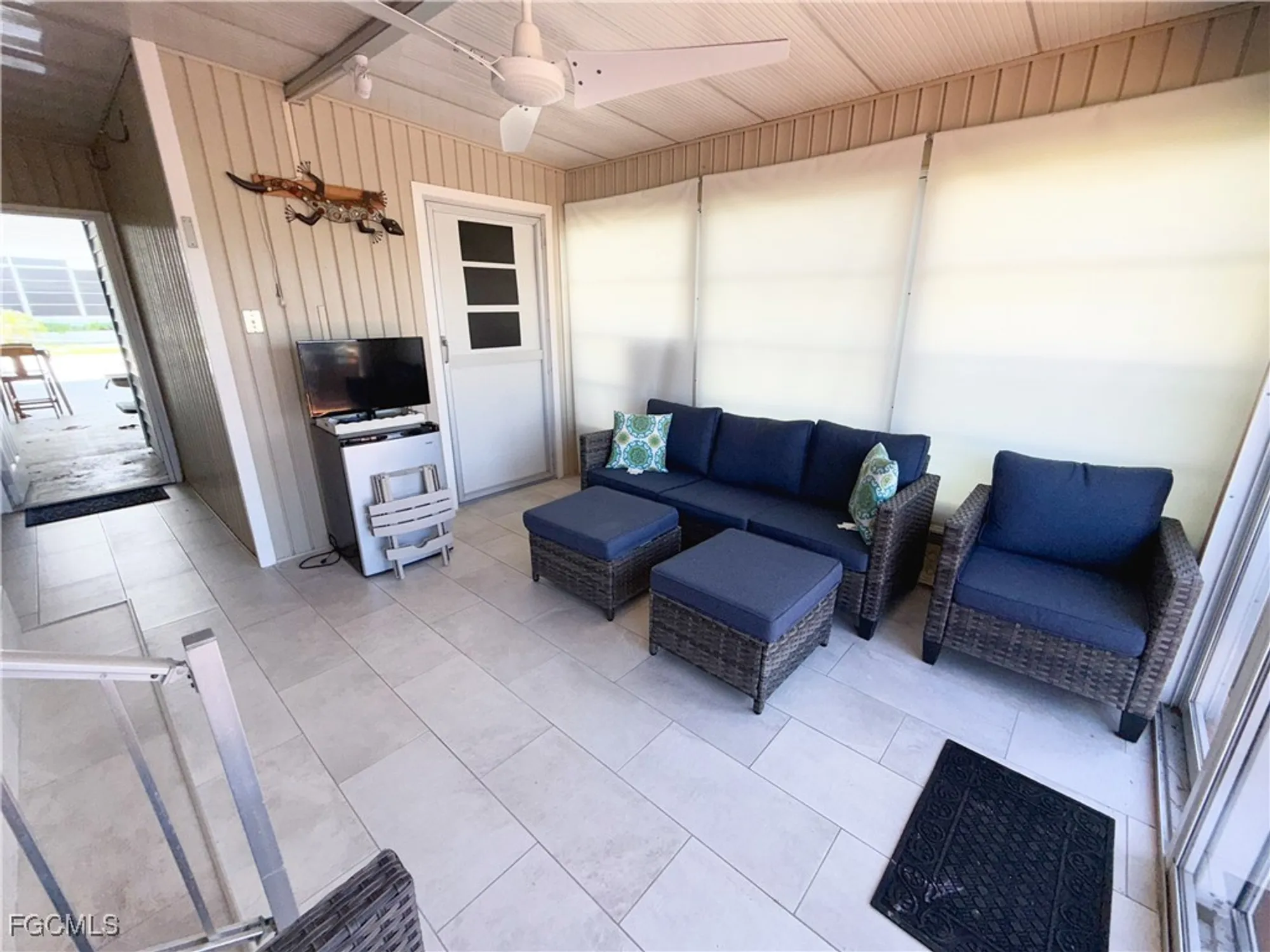 Property Slideshow image 26 of 31 | 5513 sir walter way, North Fort Myers, FL, 33917