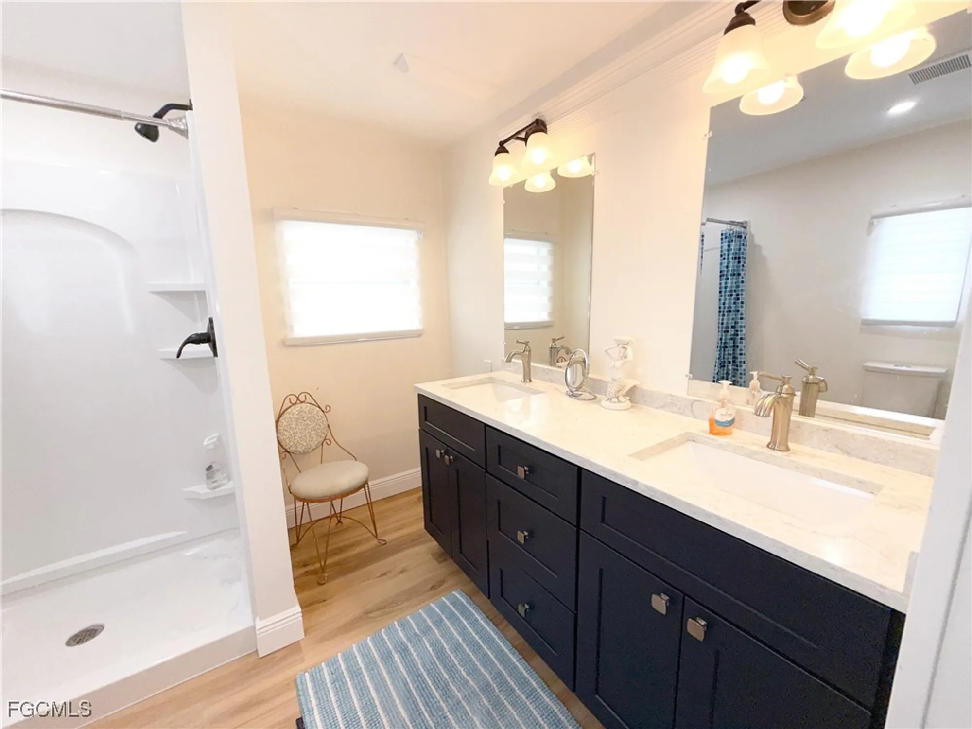 Property Slideshow image 21 of 31 | 5513 sir walter way, North Fort Myers, FL, 33917