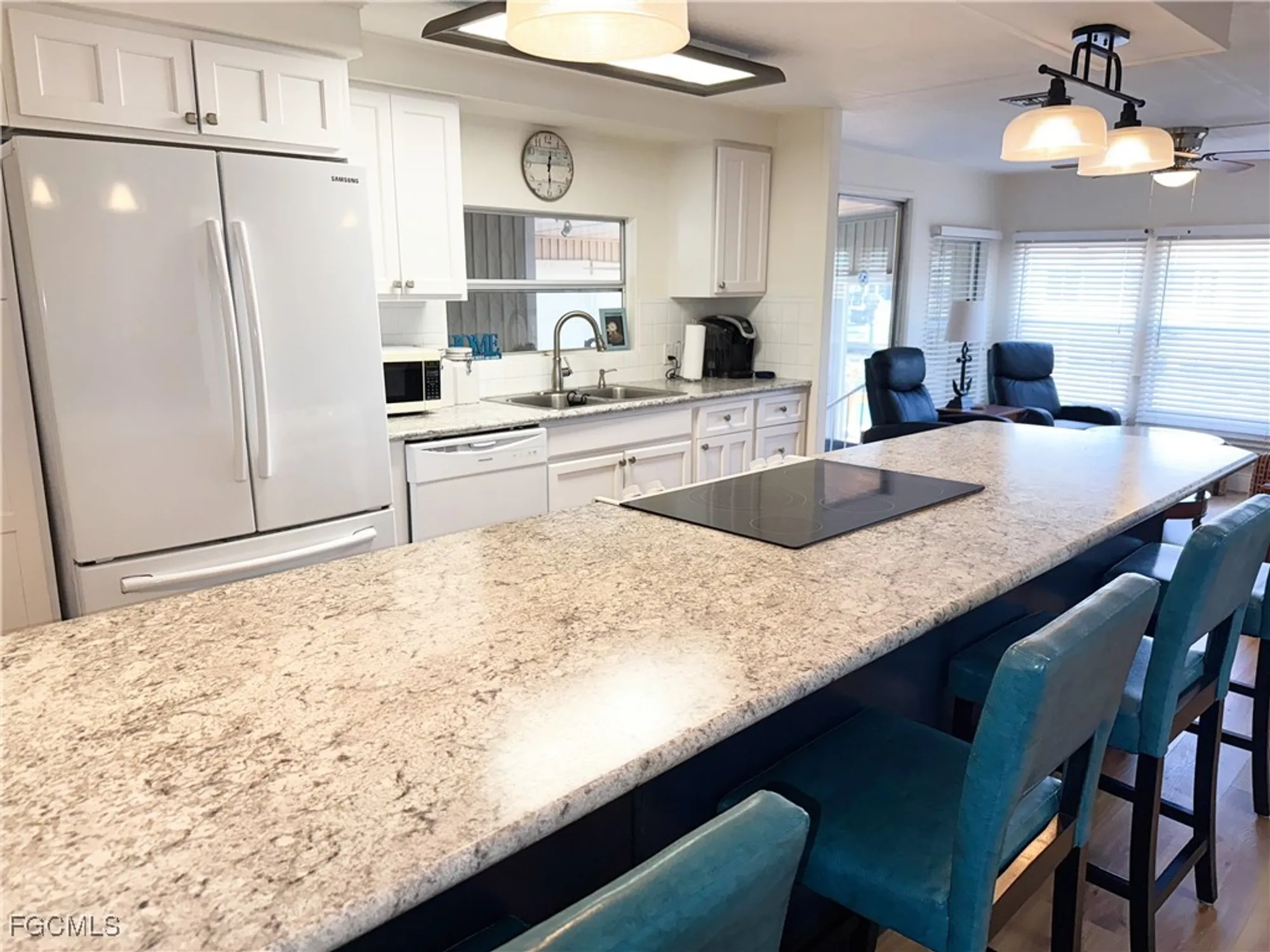 Property Slideshow image 3 of 31 | 5513 sir walter way, North Fort Myers, FL, 33917