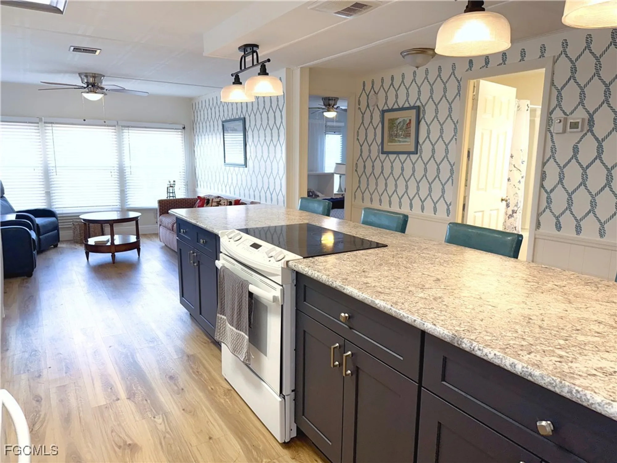 Property Slideshow image 4 of 31 | 5513 sir walter way, North Fort Myers, FL, 33917