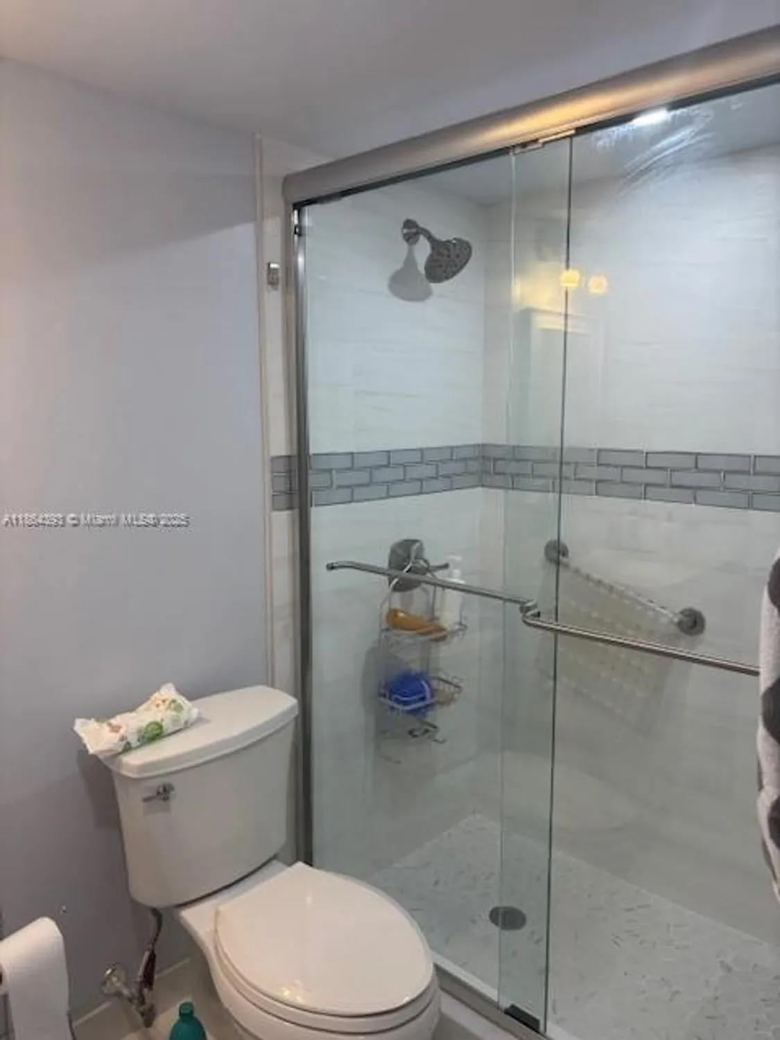 Property Slideshow image 7 of 11 | 10709 w clairmont cir 111, Tamarac, FL, 33321