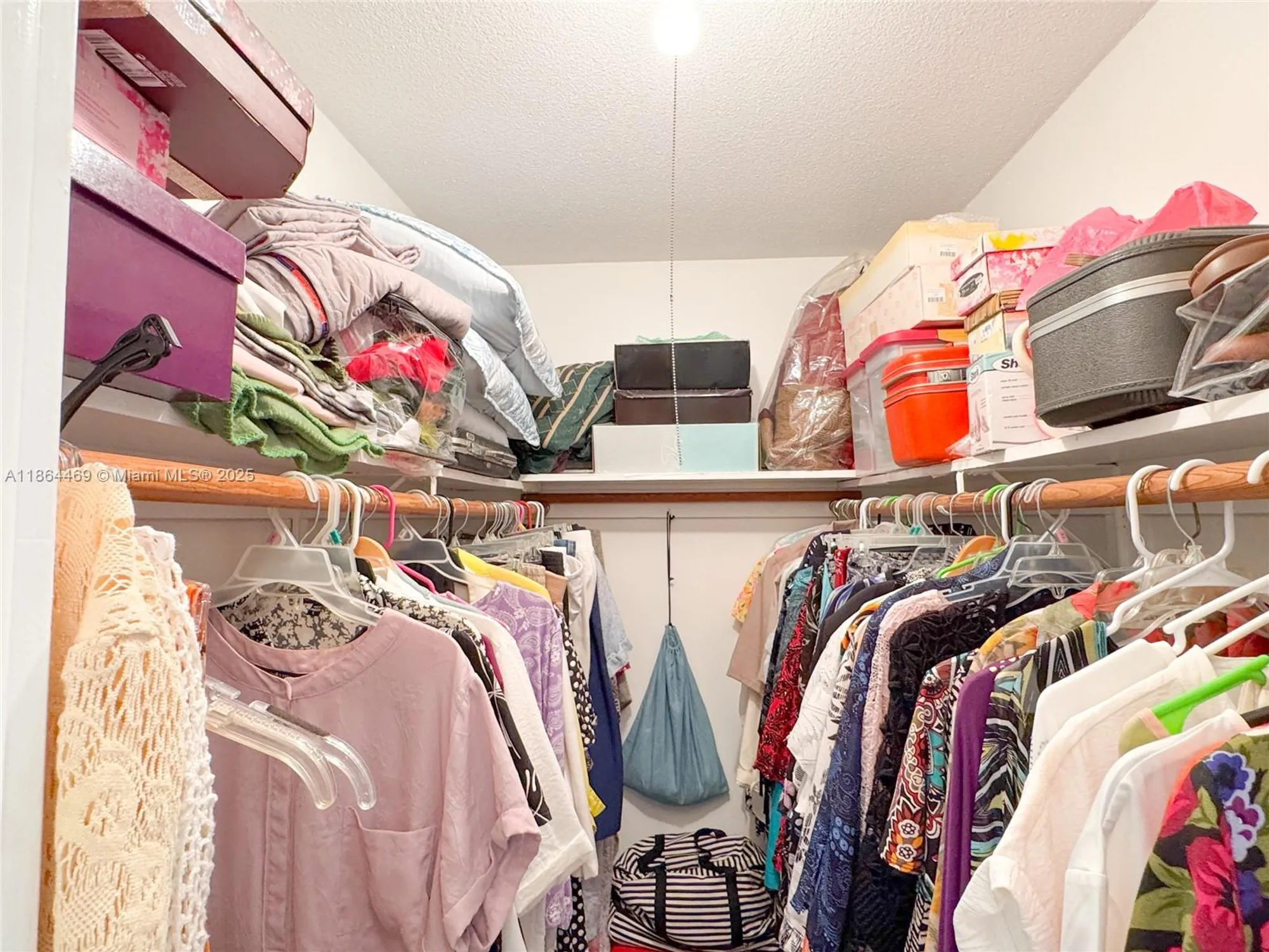 Property Slideshow image 14 of 50 | 2300 park ln apt 105, Hollywood, FL, 33021