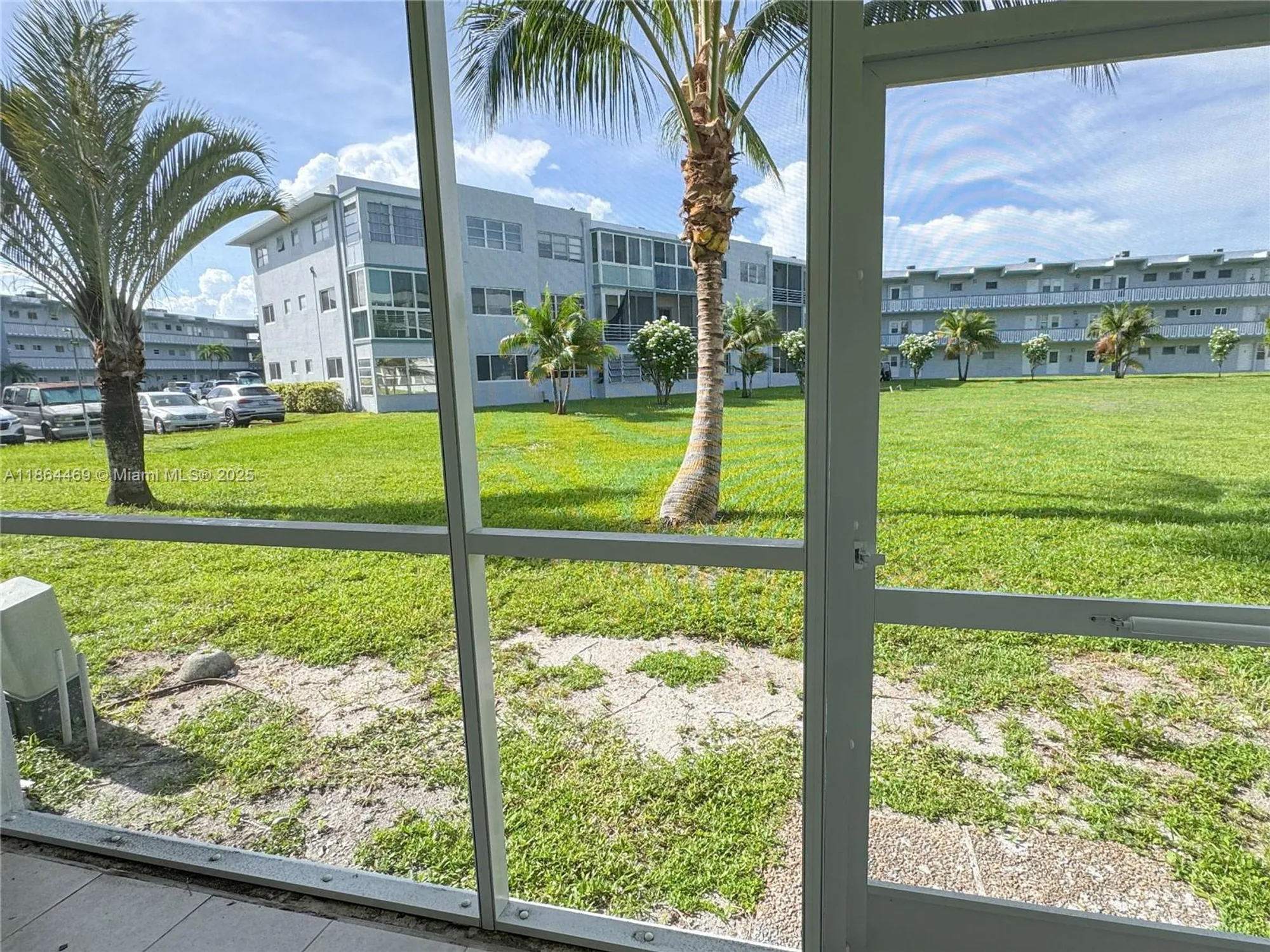 Property Slideshow image 18 of 50 | 2300 park ln apt 105, Hollywood, FL, 33021