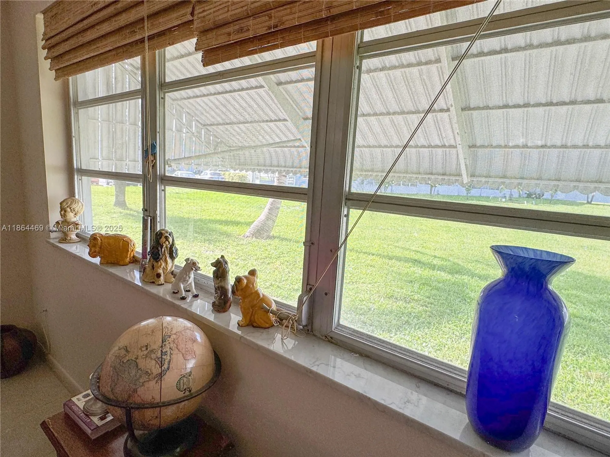 Property Slideshow image 10 of 50 | 2300 park ln apt 105, Hollywood, FL, 33021