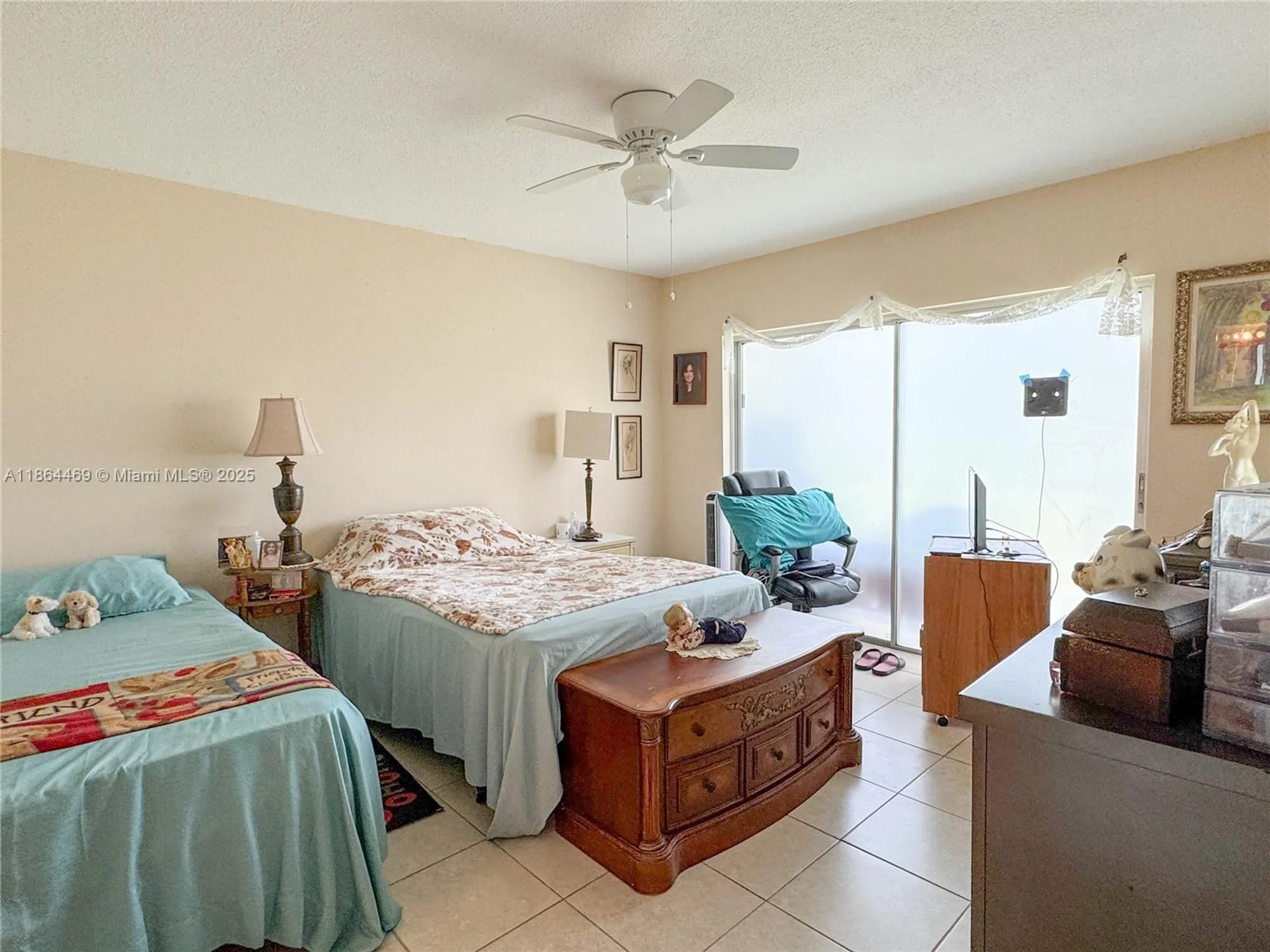 Property Slideshow image 13 of 50 | 2300 park ln apt 105, Hollywood, FL, 33021
