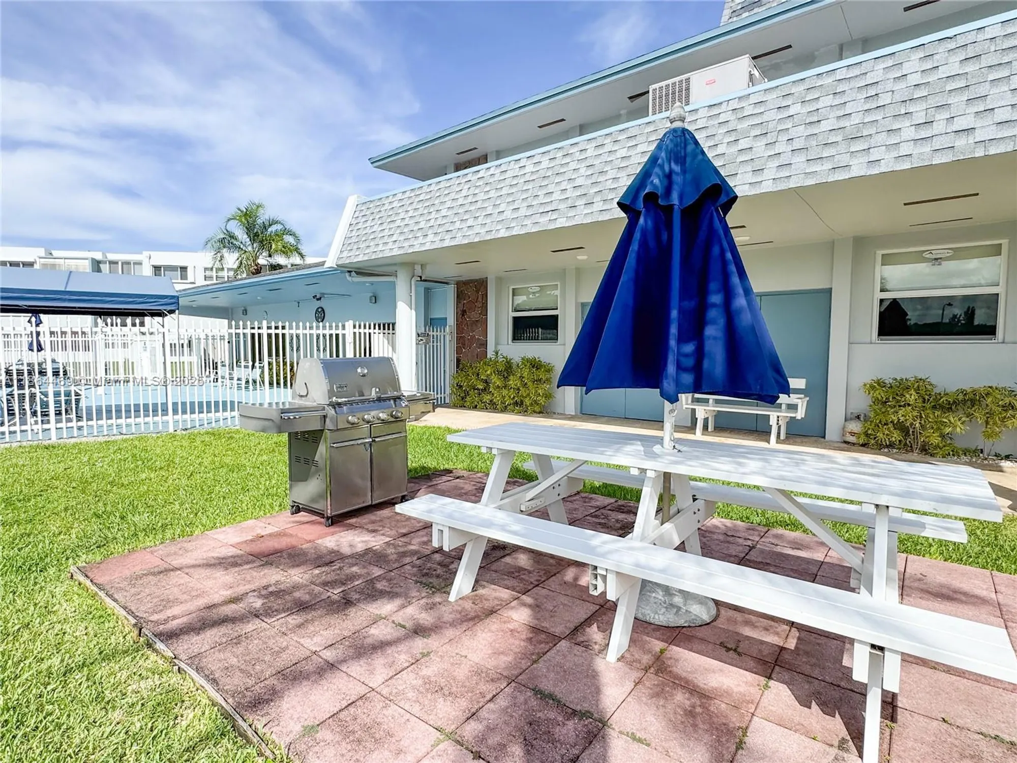 Property Slideshow image 28 of 50 | 2300 park ln apt 105, Hollywood, FL, 33021