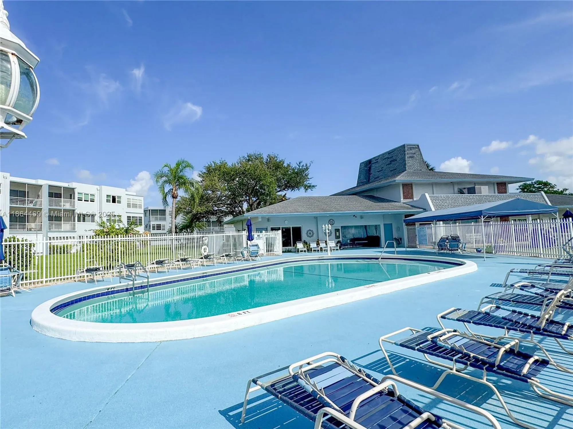 Property Slideshow image 29 of 50 | 2300 park ln apt 105, Hollywood, FL, 33021