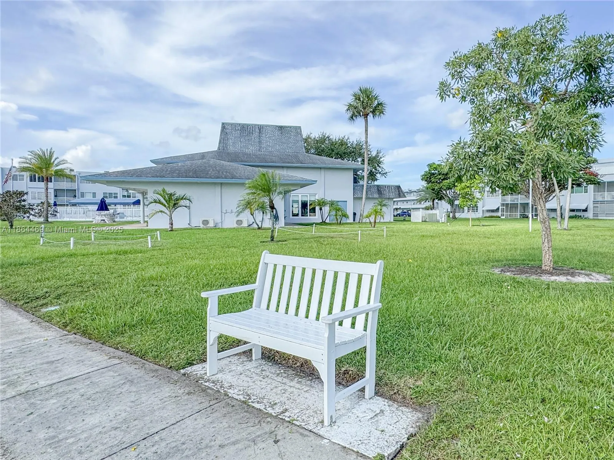 Property Slideshow image 37 of 50 | 2300 park ln apt 105, Hollywood, FL, 33021