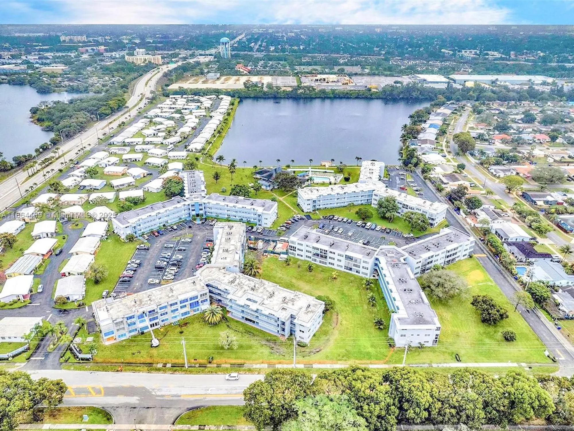 Property Slideshow image 44 of 50 | 2300 park ln apt 105, Hollywood, FL, 33021