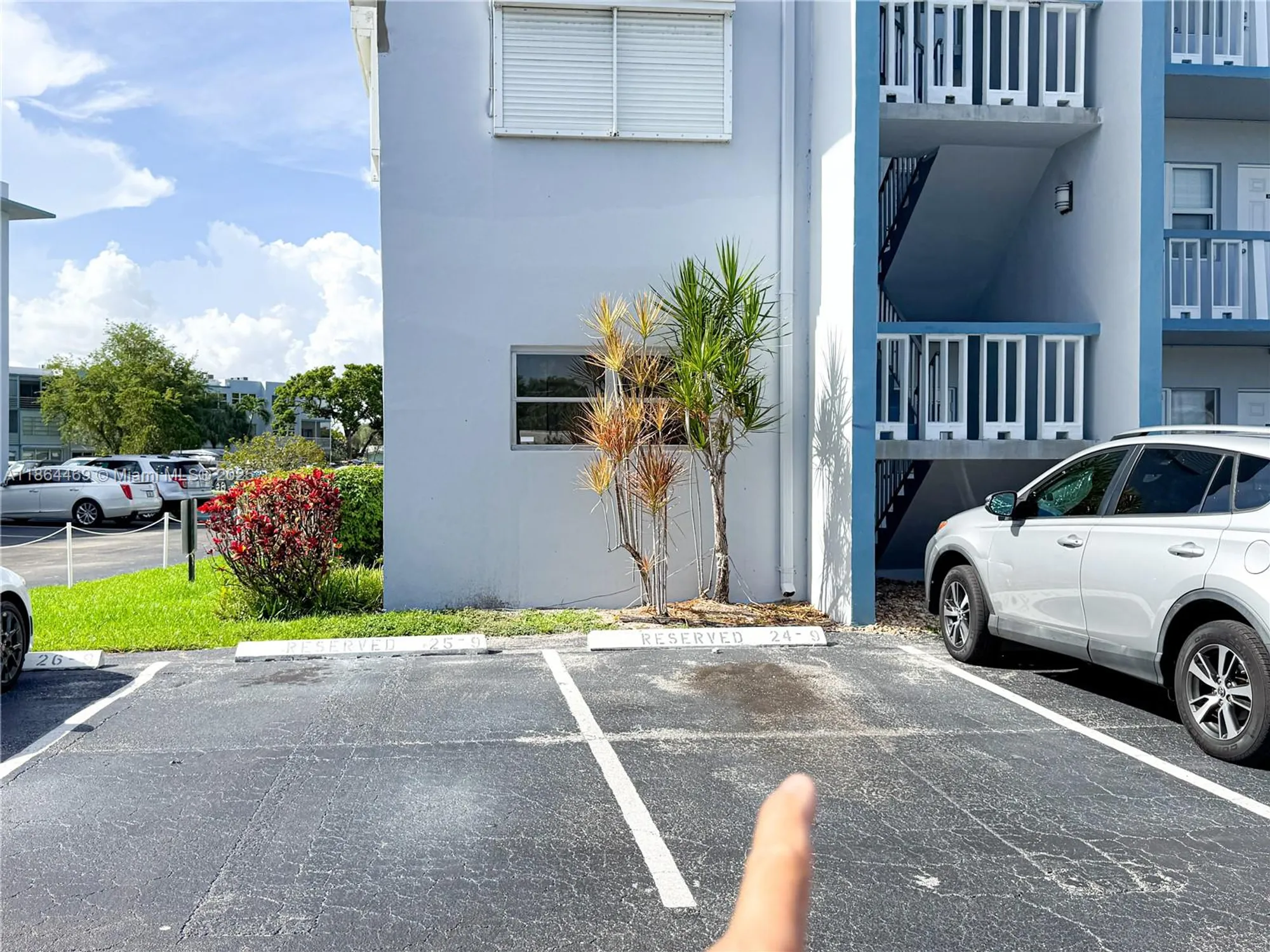 Property Slideshow image 43 of 50 | 2300 park ln apt 105, Hollywood, FL, 33021