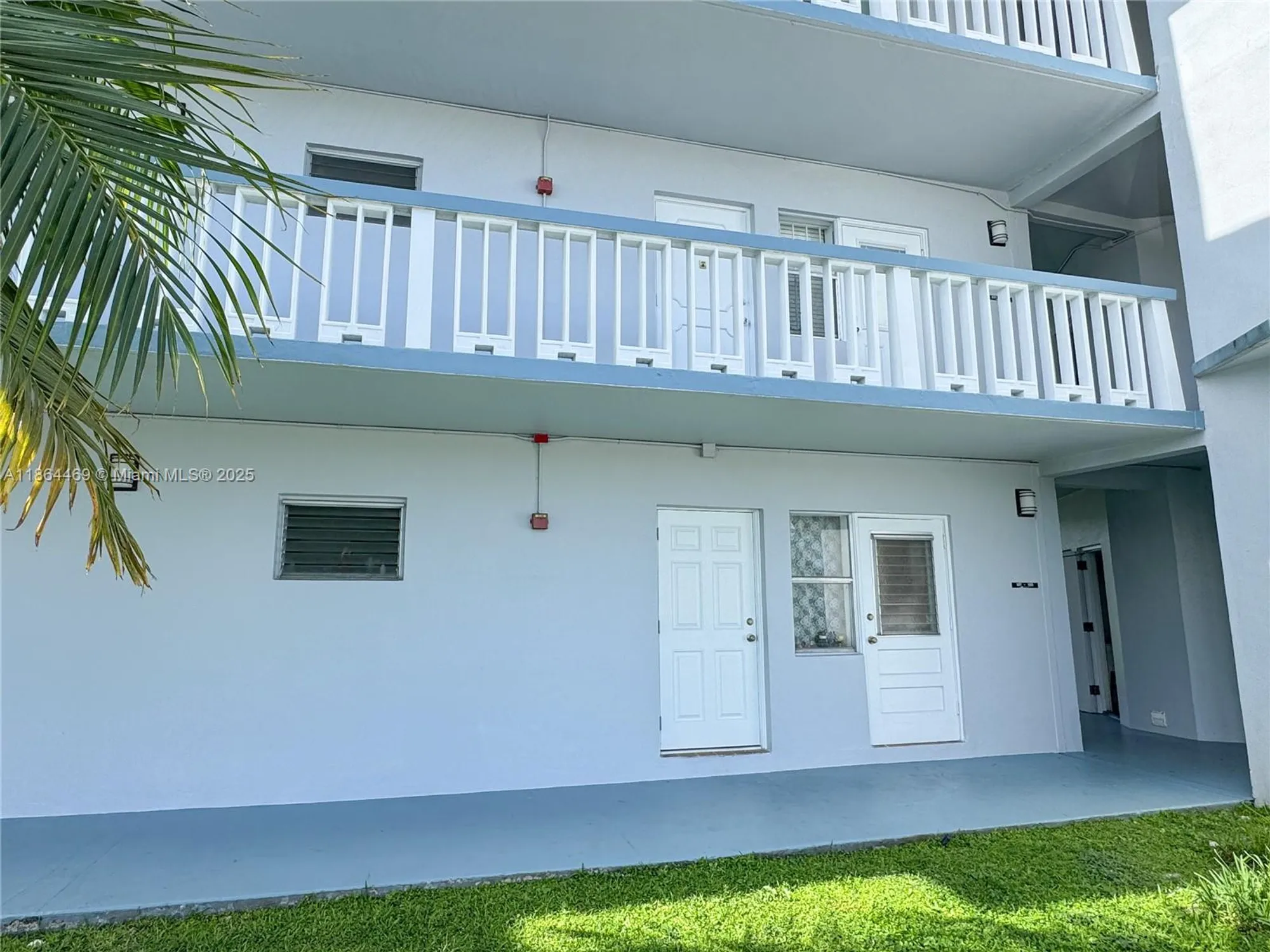 Property Slideshow image 6 of 50 | 2300 park ln apt 105, Hollywood, FL, 33021
