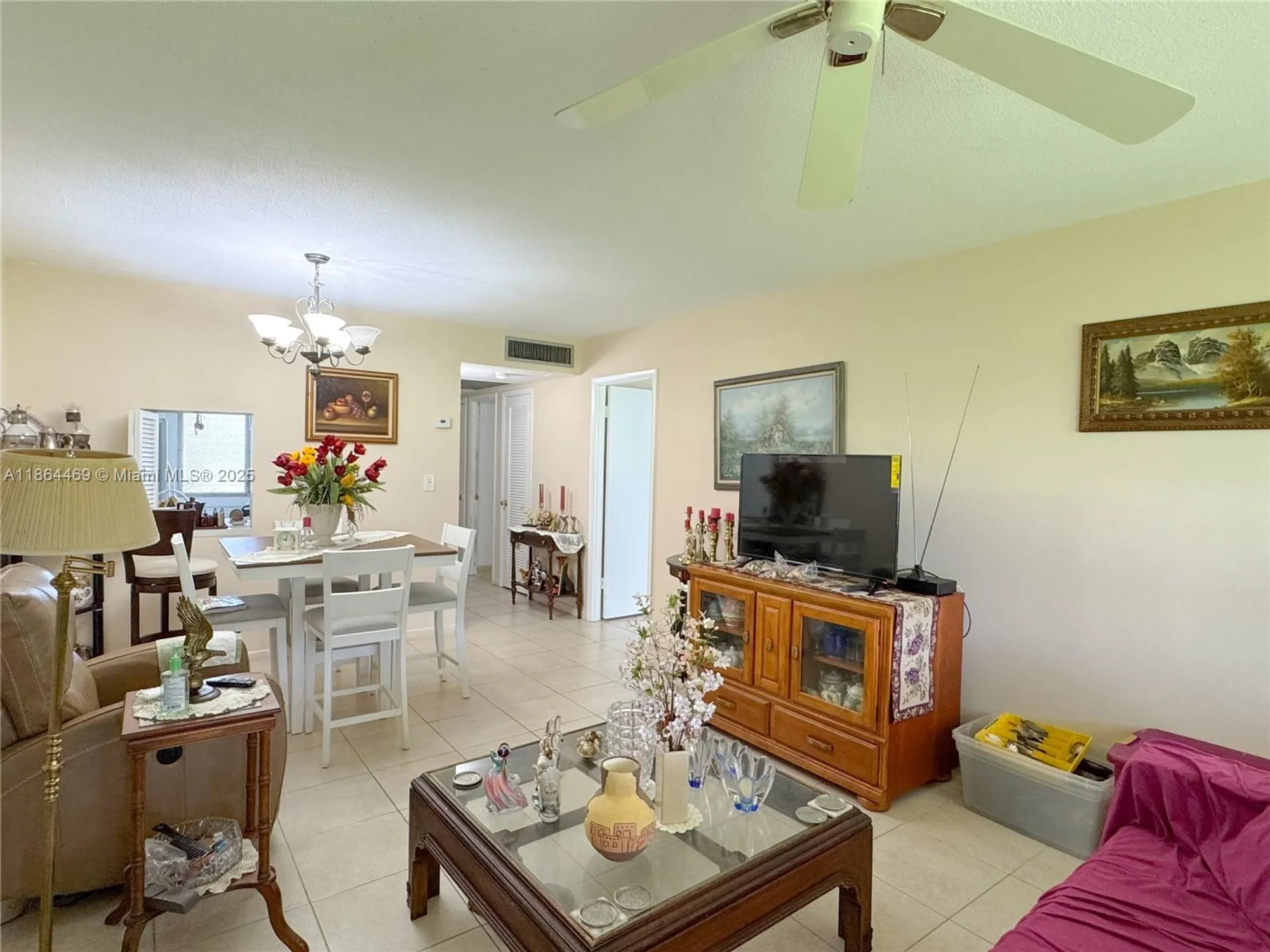 Property Slideshow image 9 of 50 | 2300 park ln apt 105, Hollywood, FL, 33021