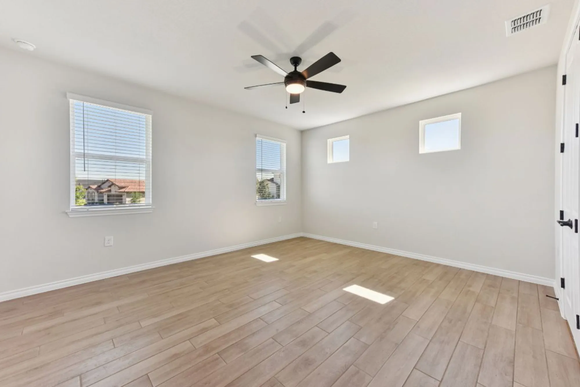 Property Slideshow image 20 of 33 | 105 antoinette way unit 102, San Marcos, TX, 78666